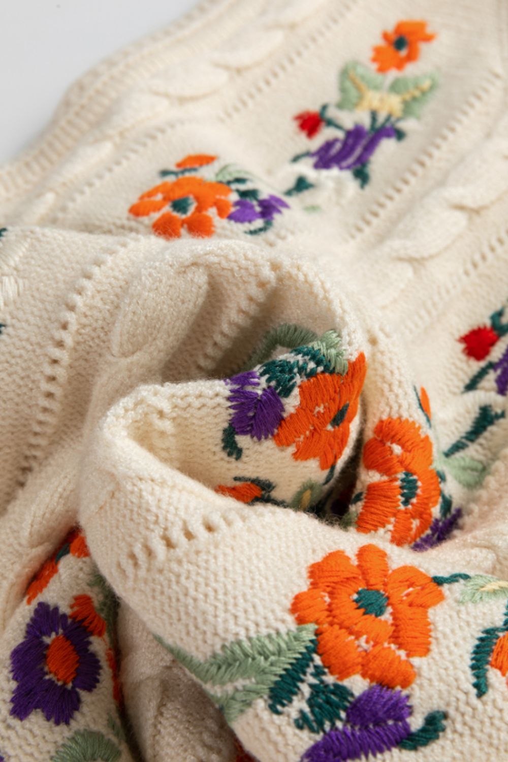 Embroidered Cable Knit Round Neck Sweater Vest for Women - Cozy Winter Layering Piece for Office & Casual Outfits