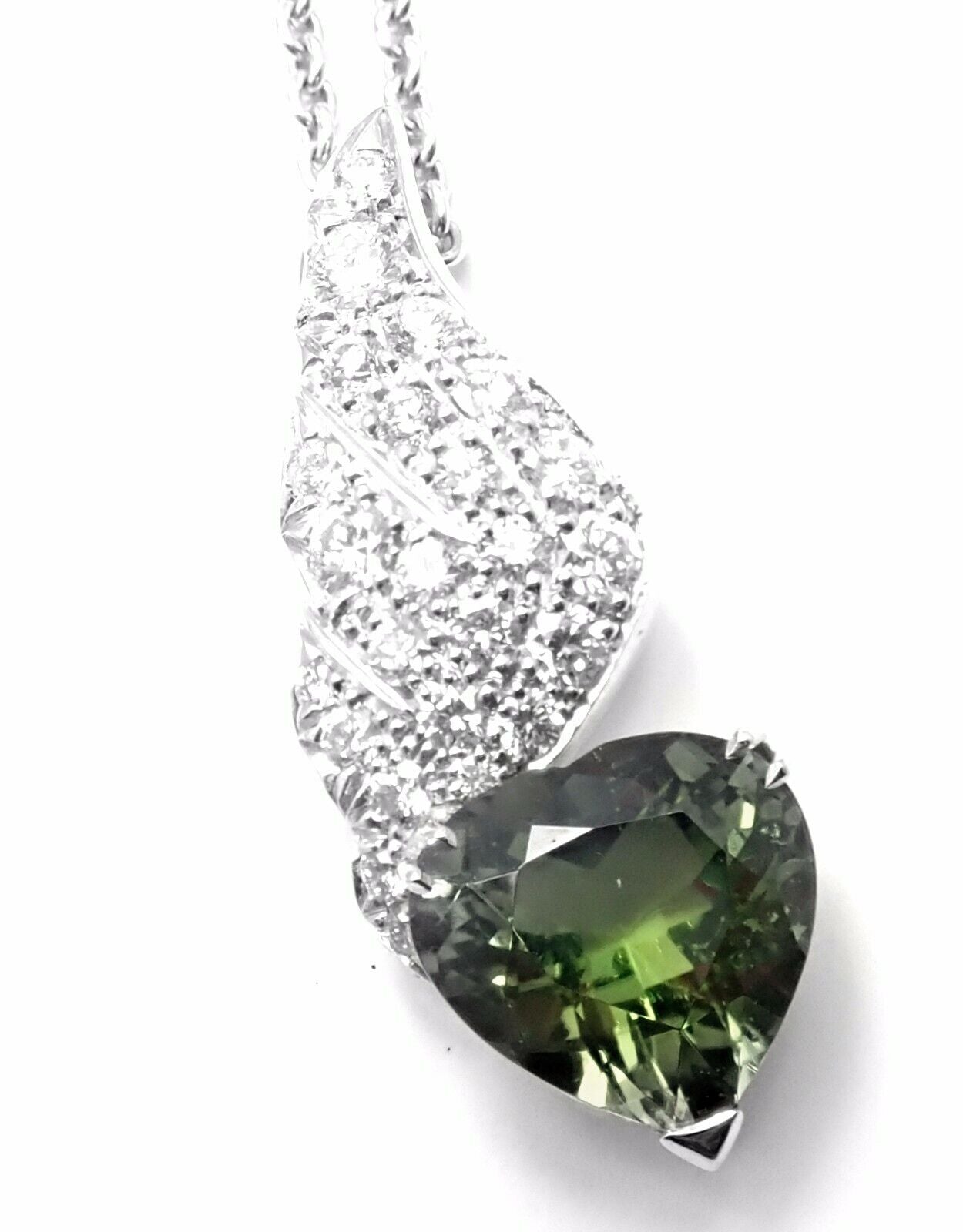 Authentic Piaget 18k White Gold Diamond Peridot Heart Pendant Necklace - Luxury Jewelry for Women, Perfect Gift for Anniversary & Valentine's Day