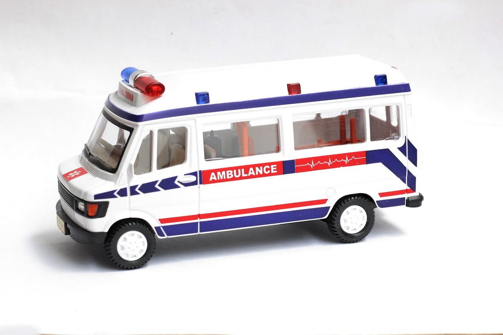 Centy Toys Tmp 207 Ambulance & Fire Ladder Truck - White Emergency Vehicle Toy for Kids | Pretend Play, Rescue Missions & Role Playing Games for Children