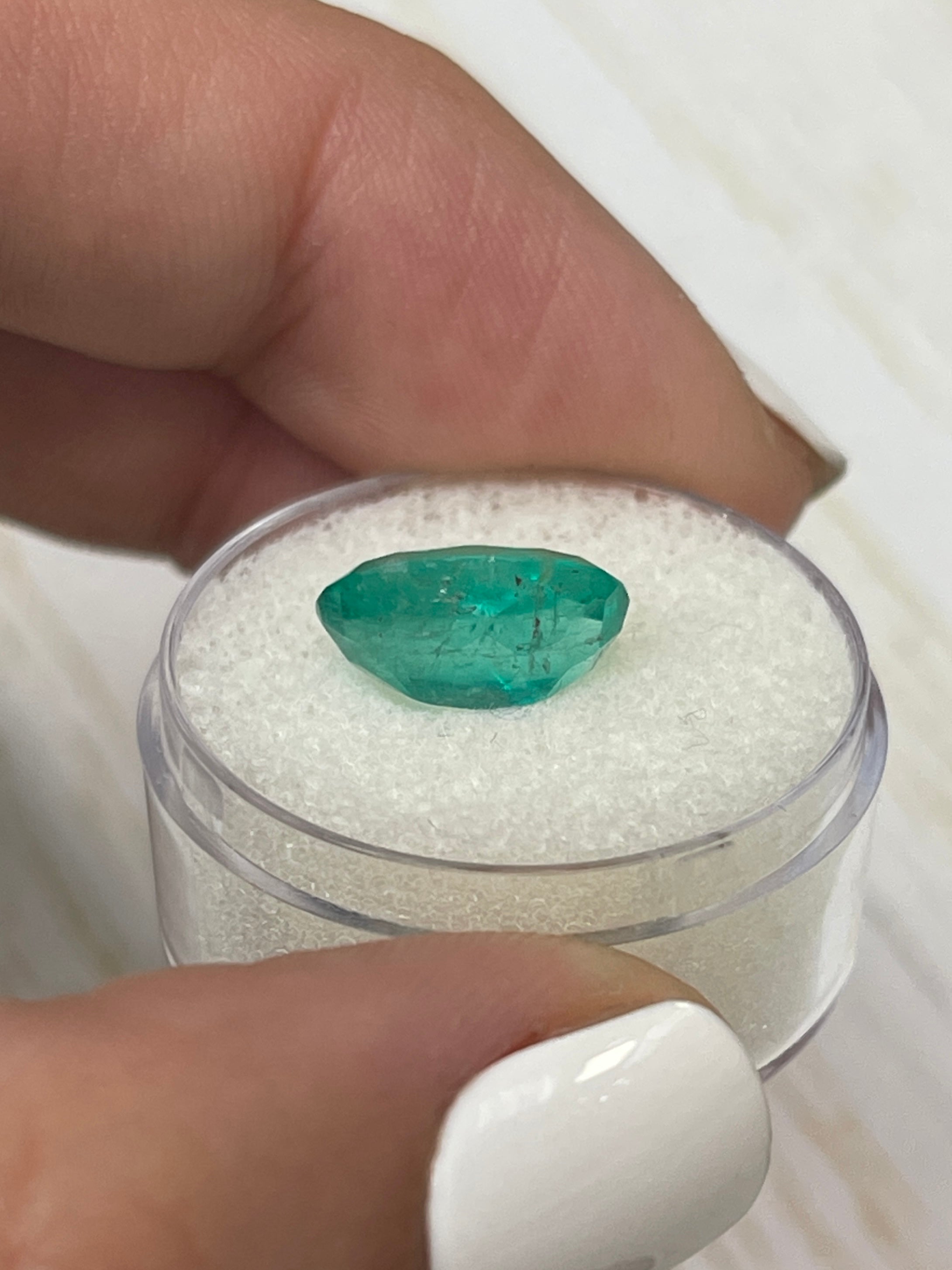 3.85 Carat Deep Bluish Green Natural Loose Colombian Emerald Oval Cut Gemstone for Jewelry Making, Engagement Rings & Luxury Gifts