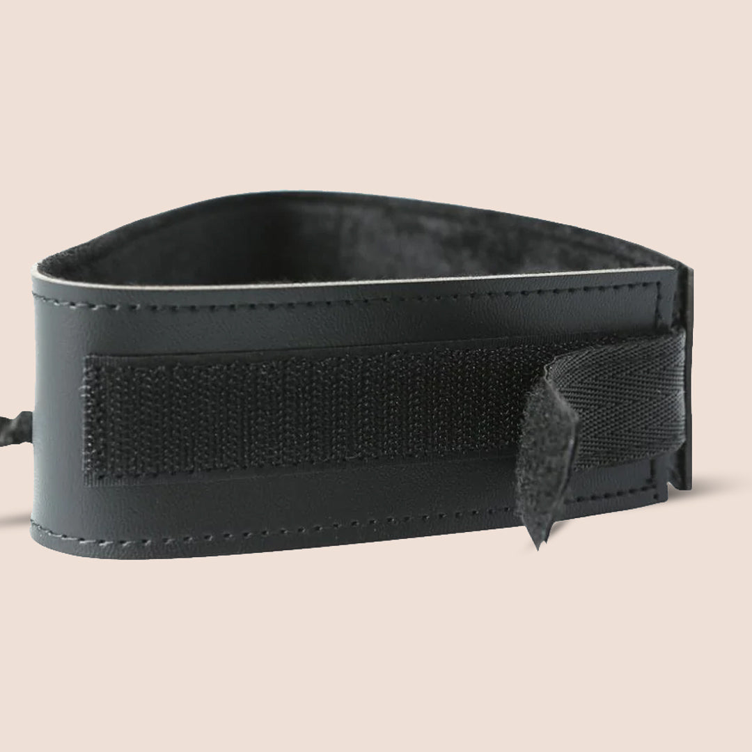 Adjustable Sportsheets Leash & Collar Set with Hook & Loop Closure - Perfect for BDSM, Role Play, and Couples Bonding Activities