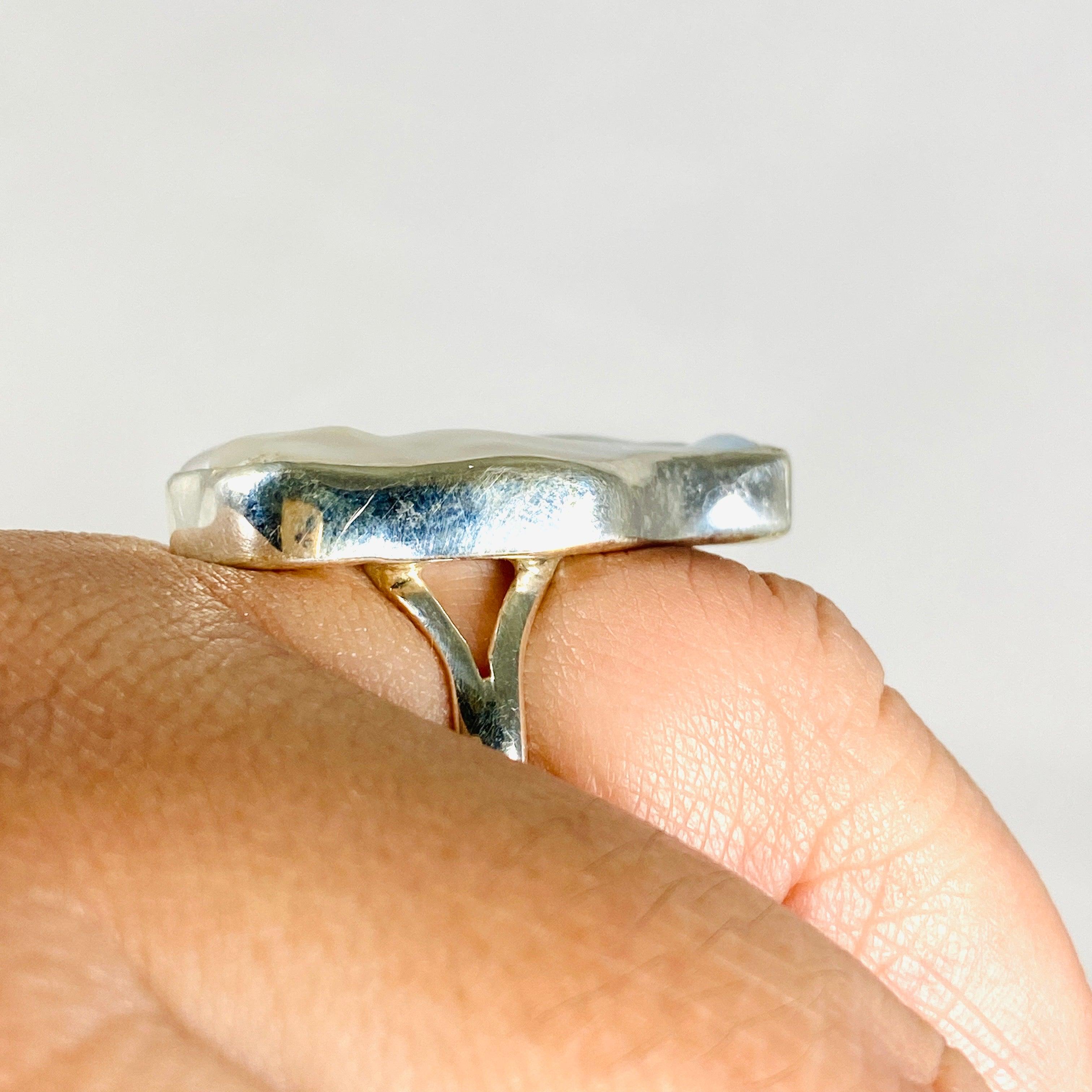10K Gold Pearl Ring KRGJ2933 - Elegant Jewelry for Women, Perfect for Weddings, Anniversaries & Special Occasions
