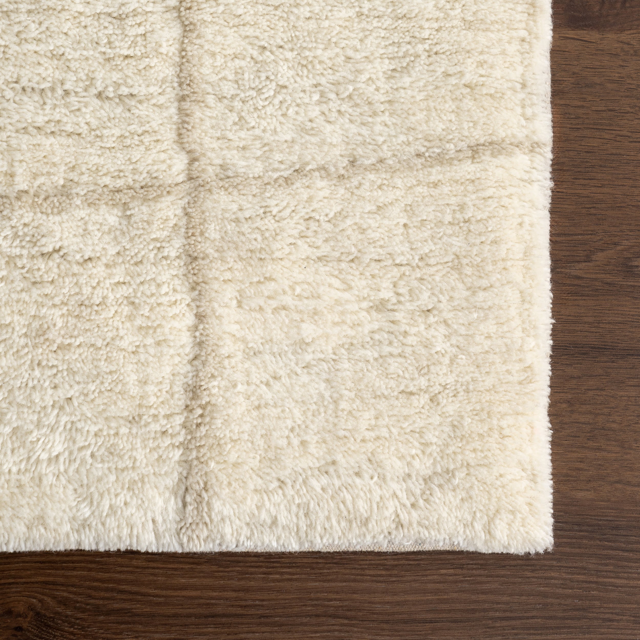 Premium Cove Checked Wool Rug - Soft Ivory Area Rug for Living Room, Bedroom & Home Decor | Cozy & Stylish Floor Covering for Modern Interiors