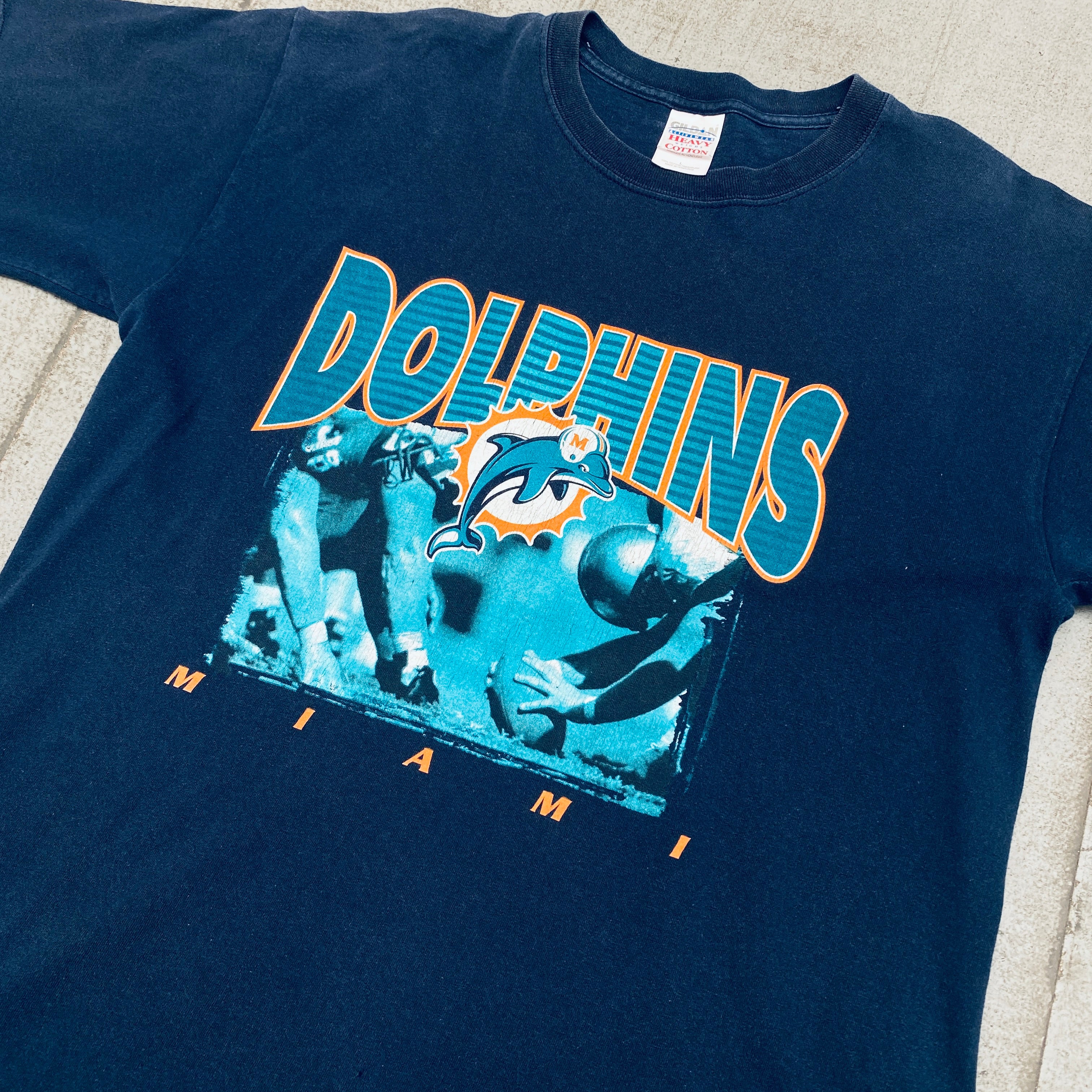Miami Dolphins 1990s Vintage Graphic Spellout T-Shirt (Large) - Perfect for NFL Fans, Game Day Outfits & Retro Sports Fashion