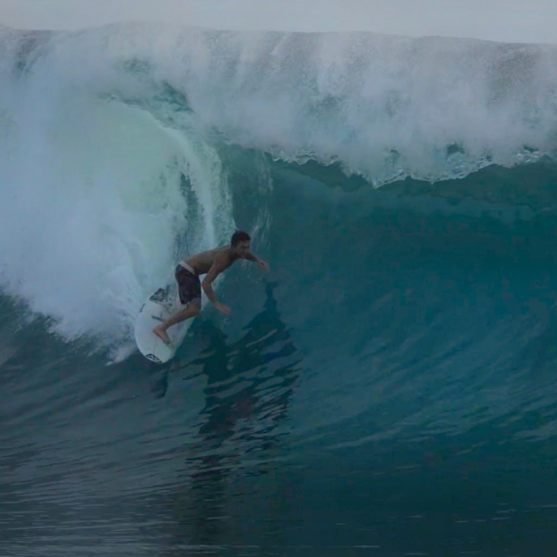 Channel Islands 2.Pro 6'3 Surfboard with PU Core & Futures 3 Fin System - Perfect for Intermediate Surfers in Beach Waves