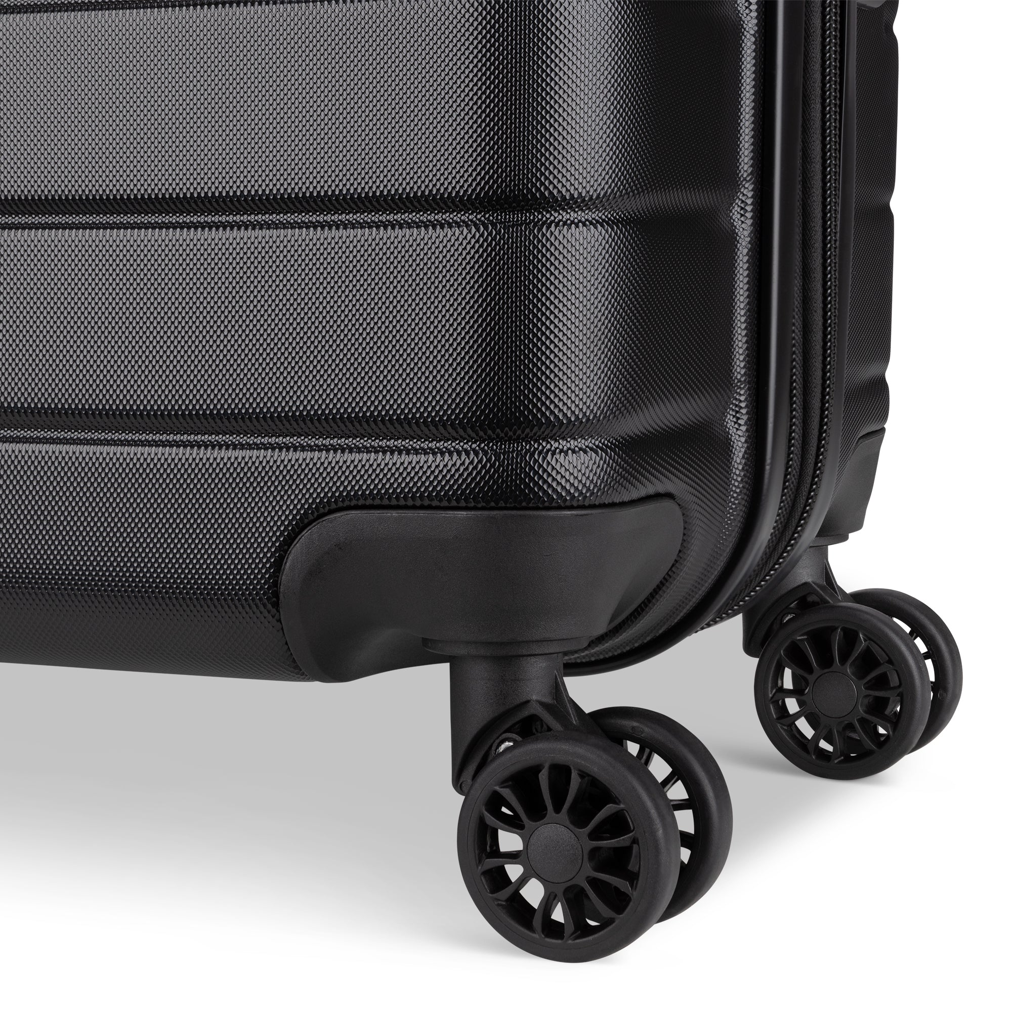 Atlantic Riptide Spinner Large Expandable Suitcase - 28