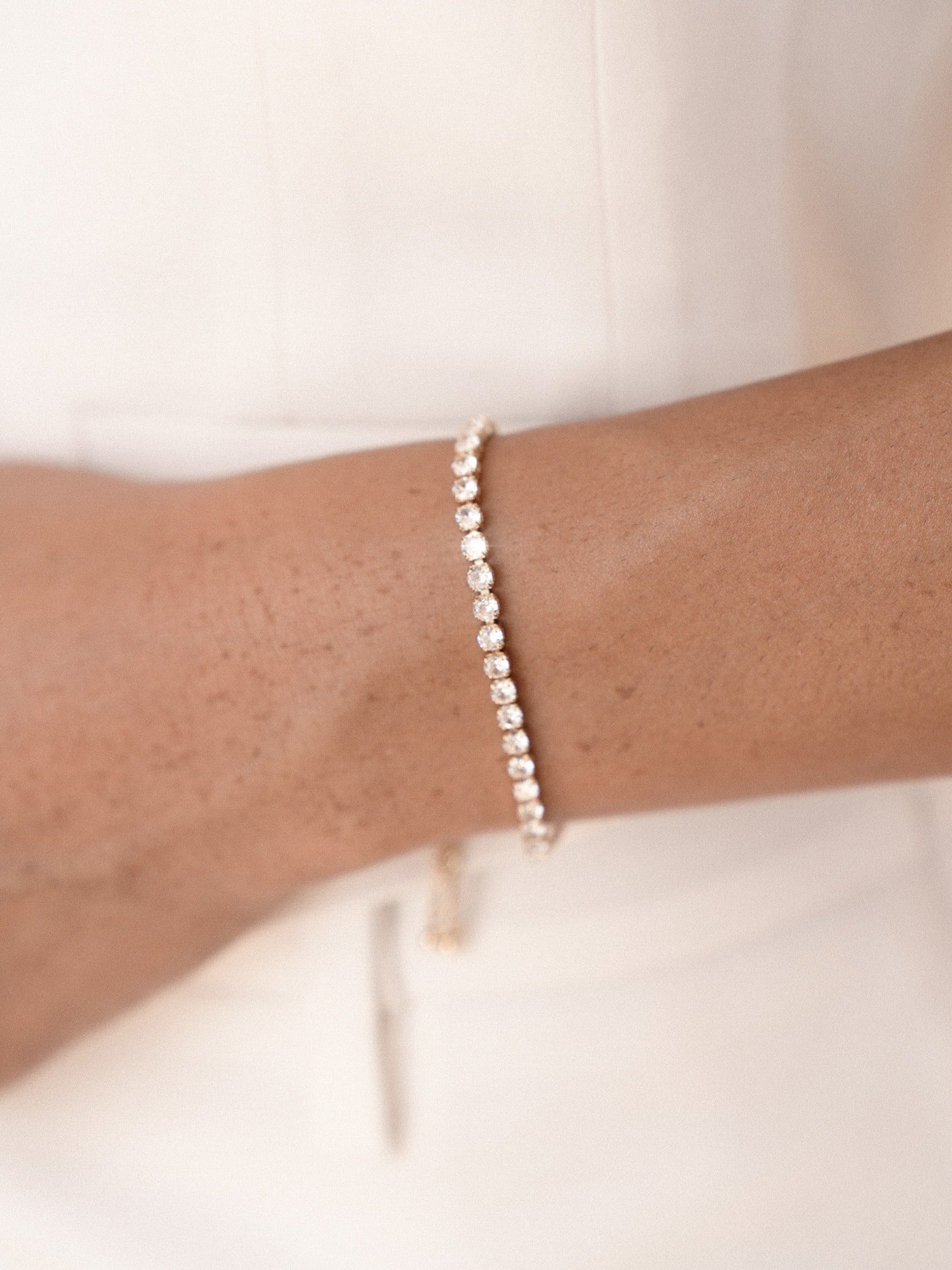 Elegant Adjustable Crystal Bracelet for Women - Sparkling Dainty Jewelry Gift for Birthday, Anniversary & Special Occasions