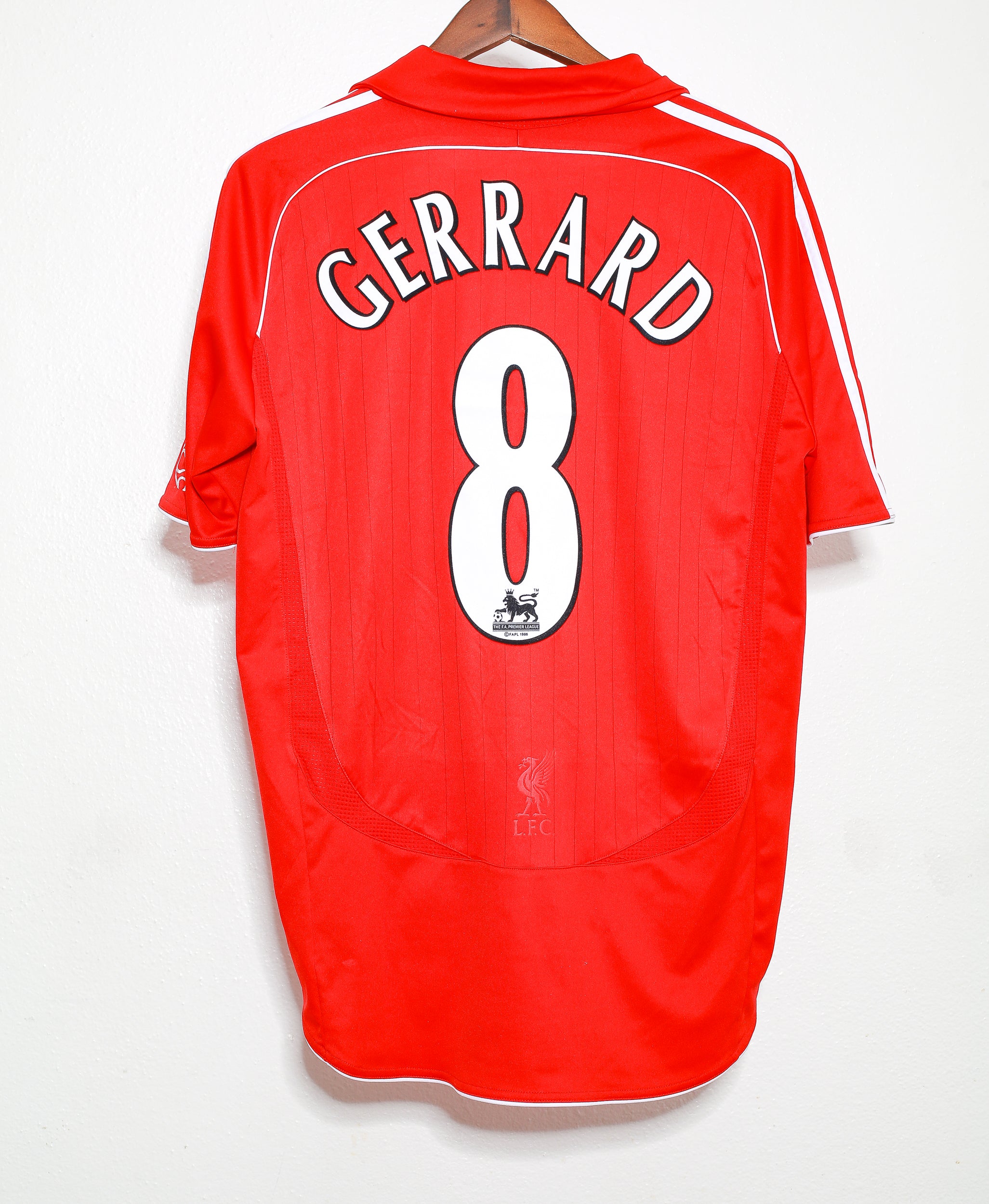 2006 Liverpool FC Home Jersey #8 Steven Gerrard - Authentic Football Shirt (Large) - Perfect for Match Days, Fan Collections & Retro Sports Fashion