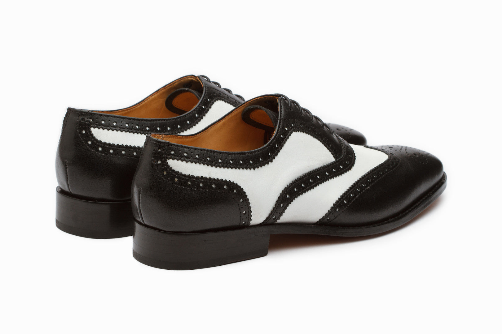 Men's Classic Spectator Wingtip Oxford Shoes - Black & White Two-Tone Dress Shoes for Formal & Business Occasions