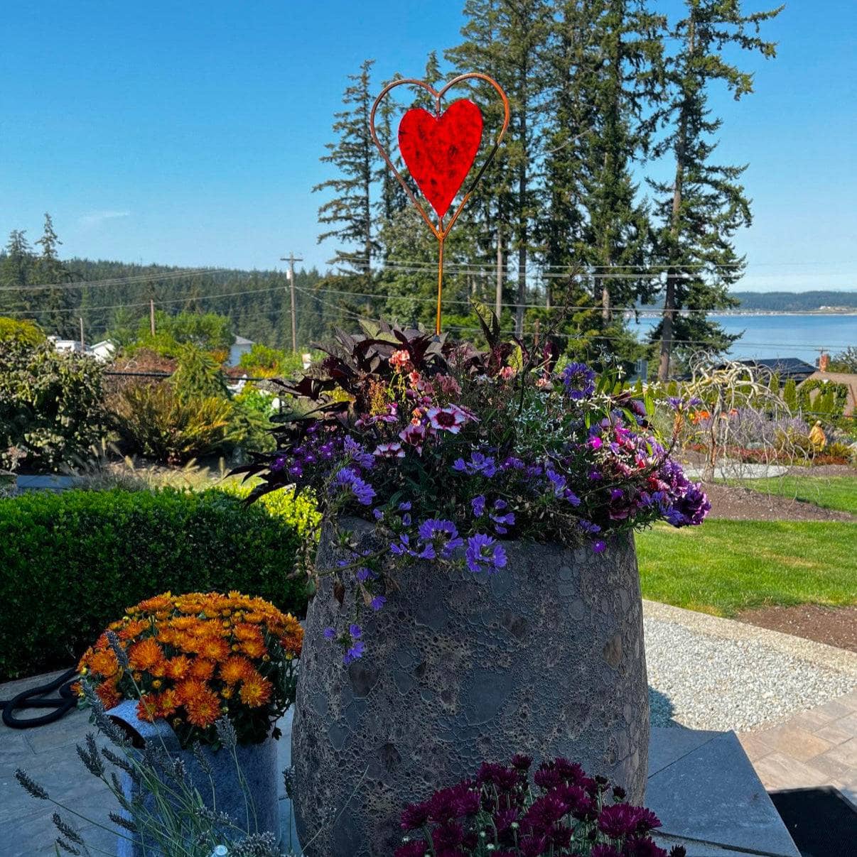 Red Heart Disc Garden Stake - Decorative Metal Yard Art for Outdoor Decor, Valentine's Day Gift, and Garden Landscaping | Perfect for Flower Beds, Patios, and Backyard Decorations