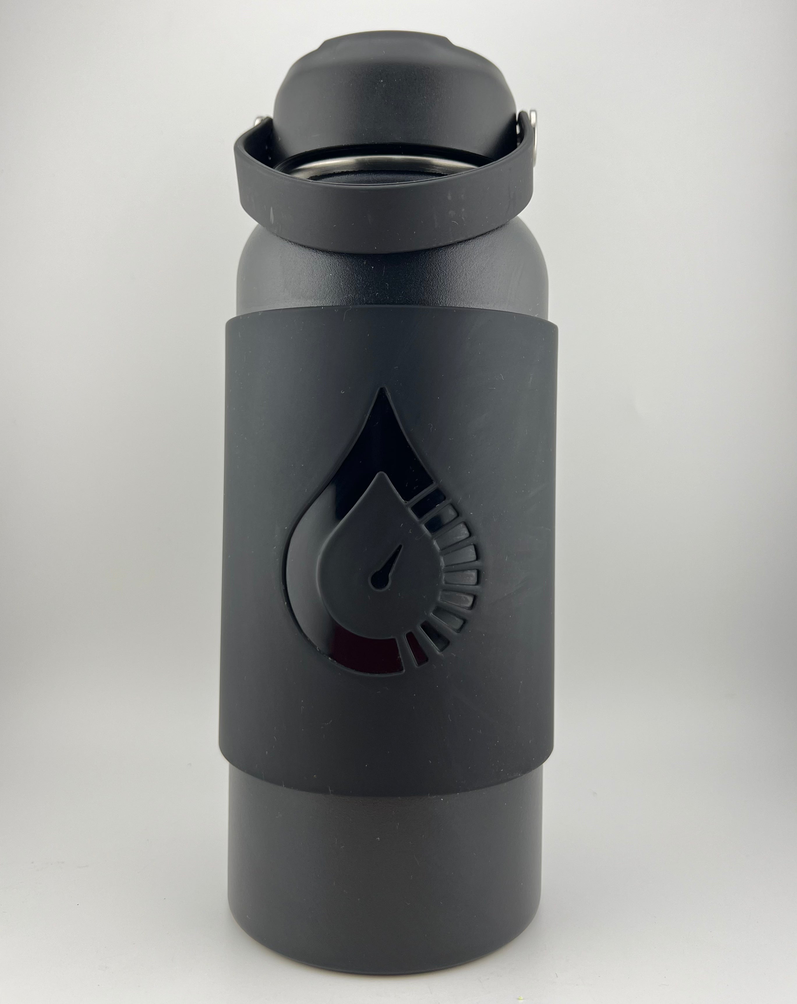 32oz Black Insulated Water Bottle with Magnetic Sleeve - Leakproof Stainless Steel Thermos for Gym, Hiking & Outdoor Activities