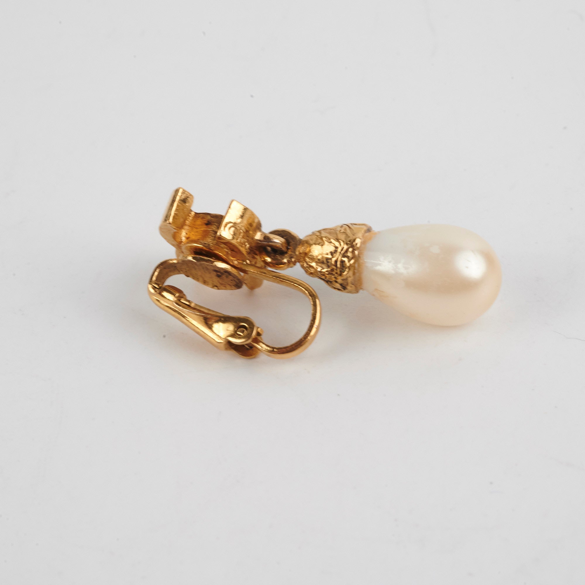 Chanel Pearl Clip-On Earrings for Women – Elegant Fashion Jewelry for Parties, Weddings & Special Occasions