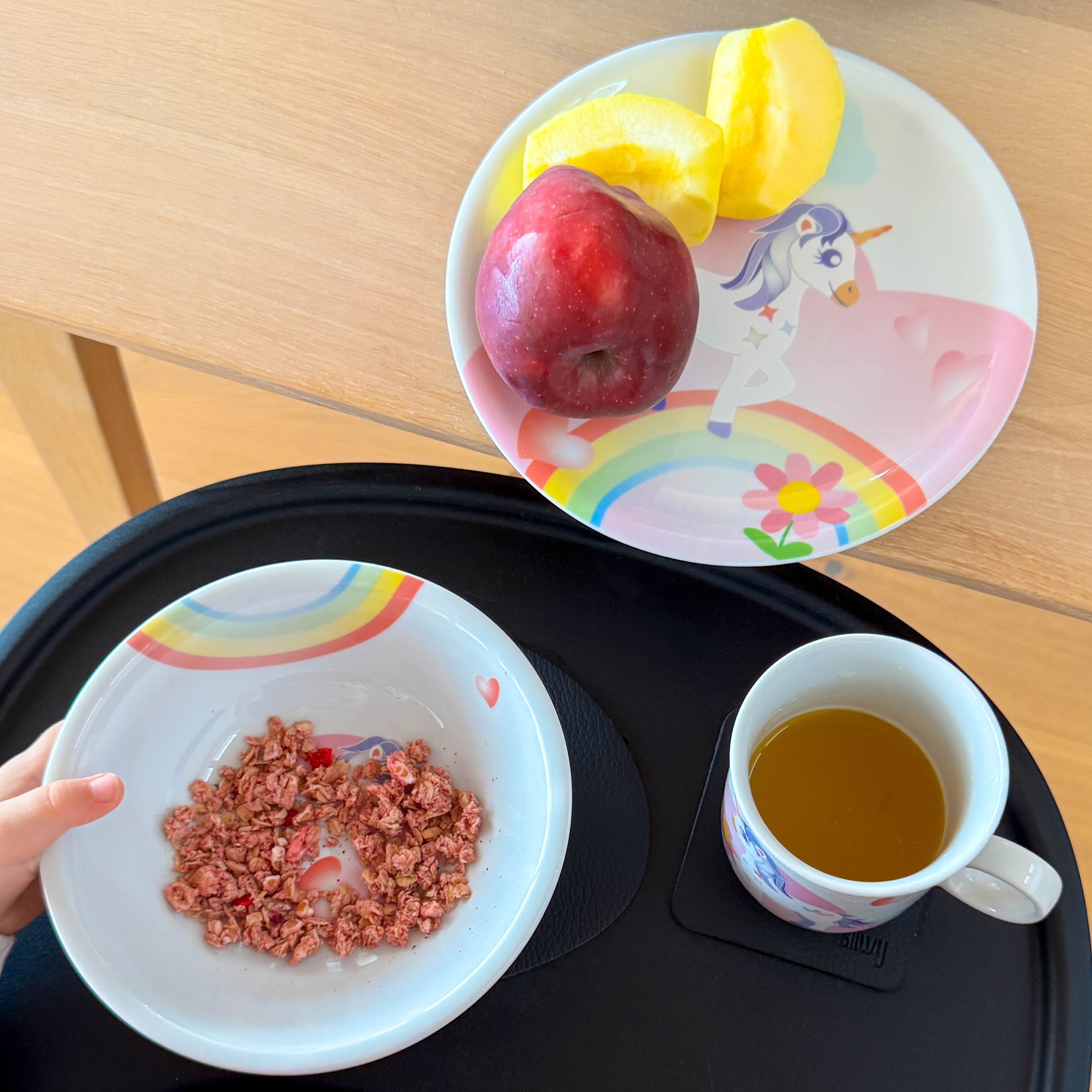 Unicorn Kids Magnetic Porcelain Dinnerware Set - Fun & Durable Tableware for Children's Meals, Parties & Everyday Use