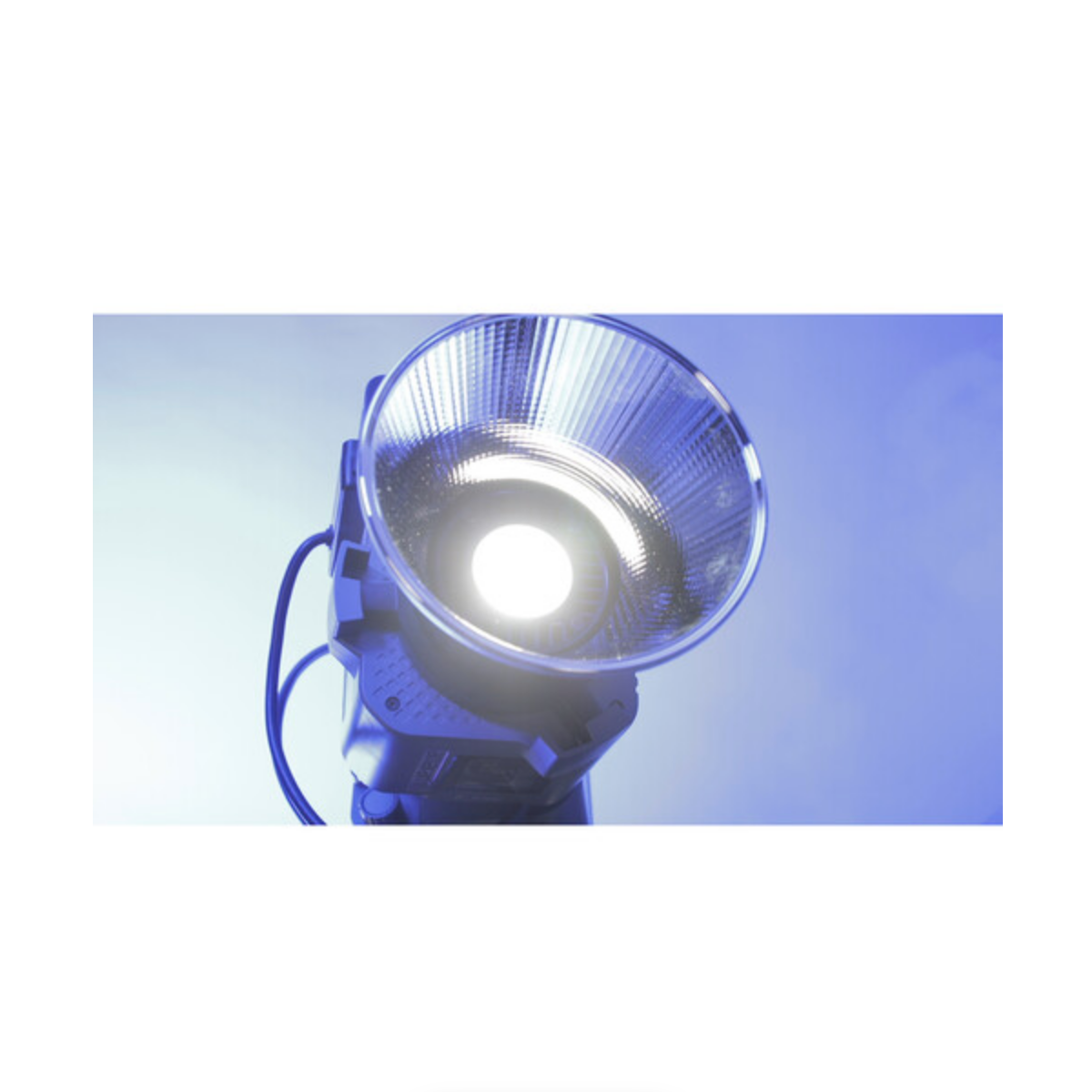 Amaran COB 60D 5600K Daylight LED Video Light - Professional Photography Lighting for Studio, YouTube & Live Streaming