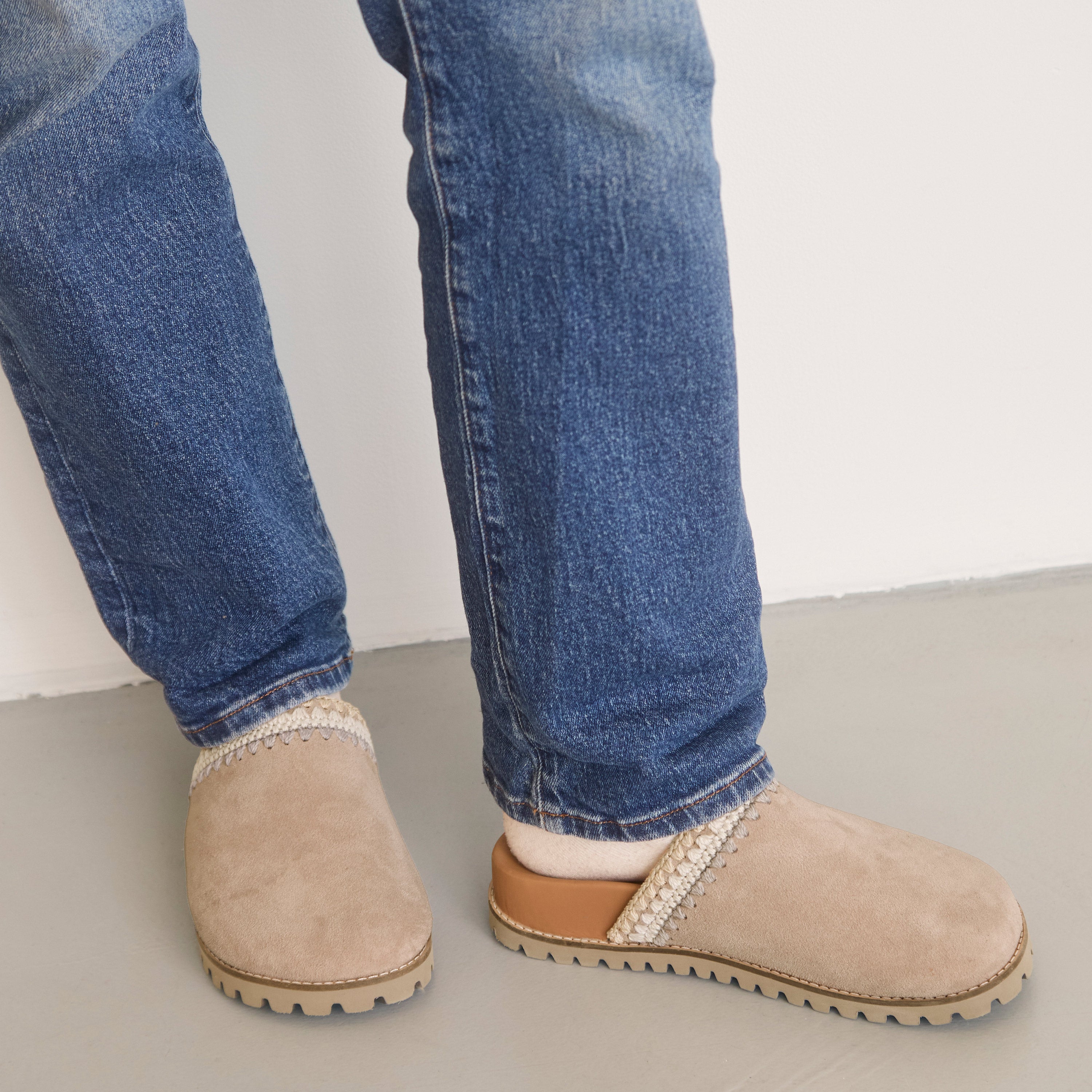 Bolinas Lug Sole Clog - Comfortable Non-Slip Garden Clogs for Women & Men - Perfect for Outdoor, Gardening, and Beach Wear