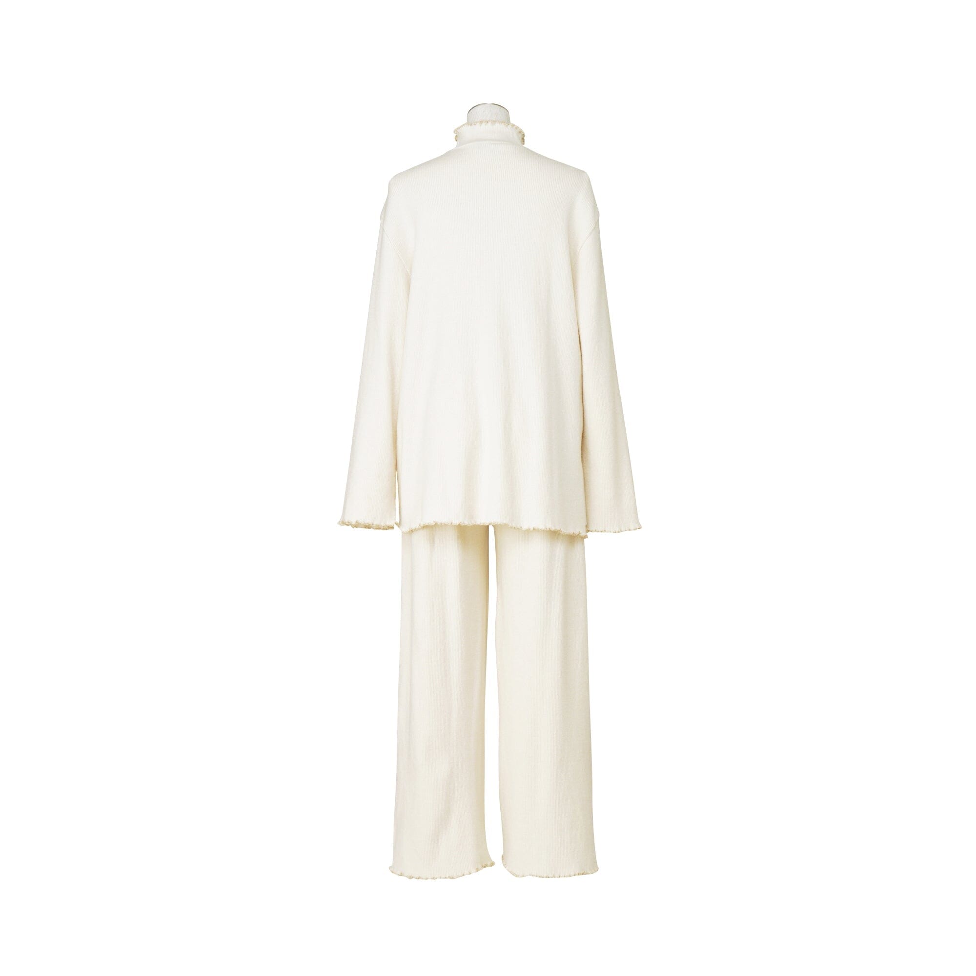 Premium Women's Fur Vest & Hyaluronic Acid Pajama Set in Ivory - Cozy Winter Loungewear for Home Relaxation and Sleep