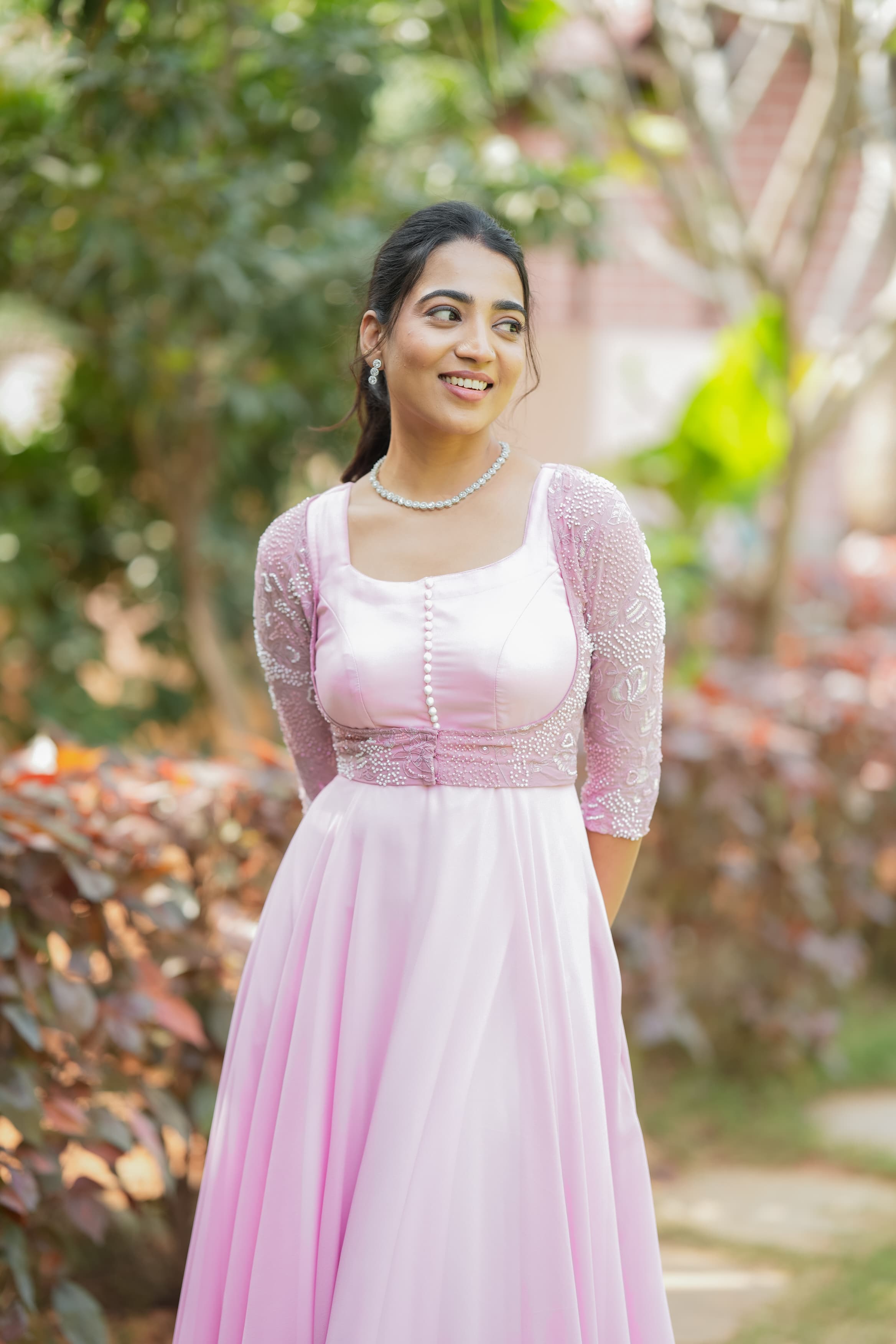 Lilly Simple and Elegant Women's Evening Gown - DD640 Formal Dress for Prom, Wedding, and Special Occasions