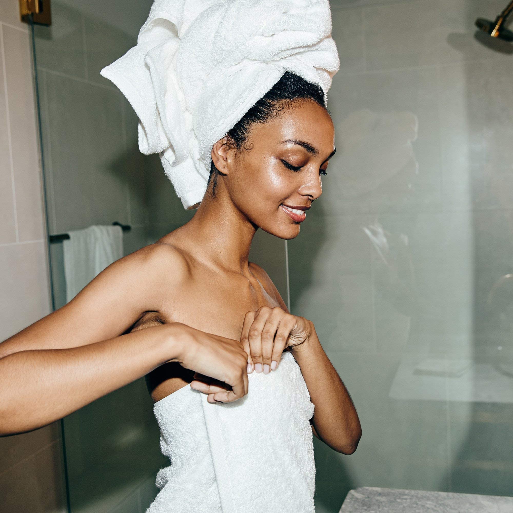 H by Frette Luxury All-White Cotton Bath Bundle - 2 Wash Cloths, 2 Hand Towels & 2 Bath Towels | Soft 100% Cotton Linens for Spa, Hotel & Home Bathroom Comfort