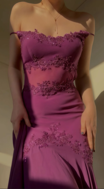 Vintage Off Shoulder Applique Prom Dress Elegant Party Gown J6110 - Perfect for Homecoming, Formal Dances & Special Occasions