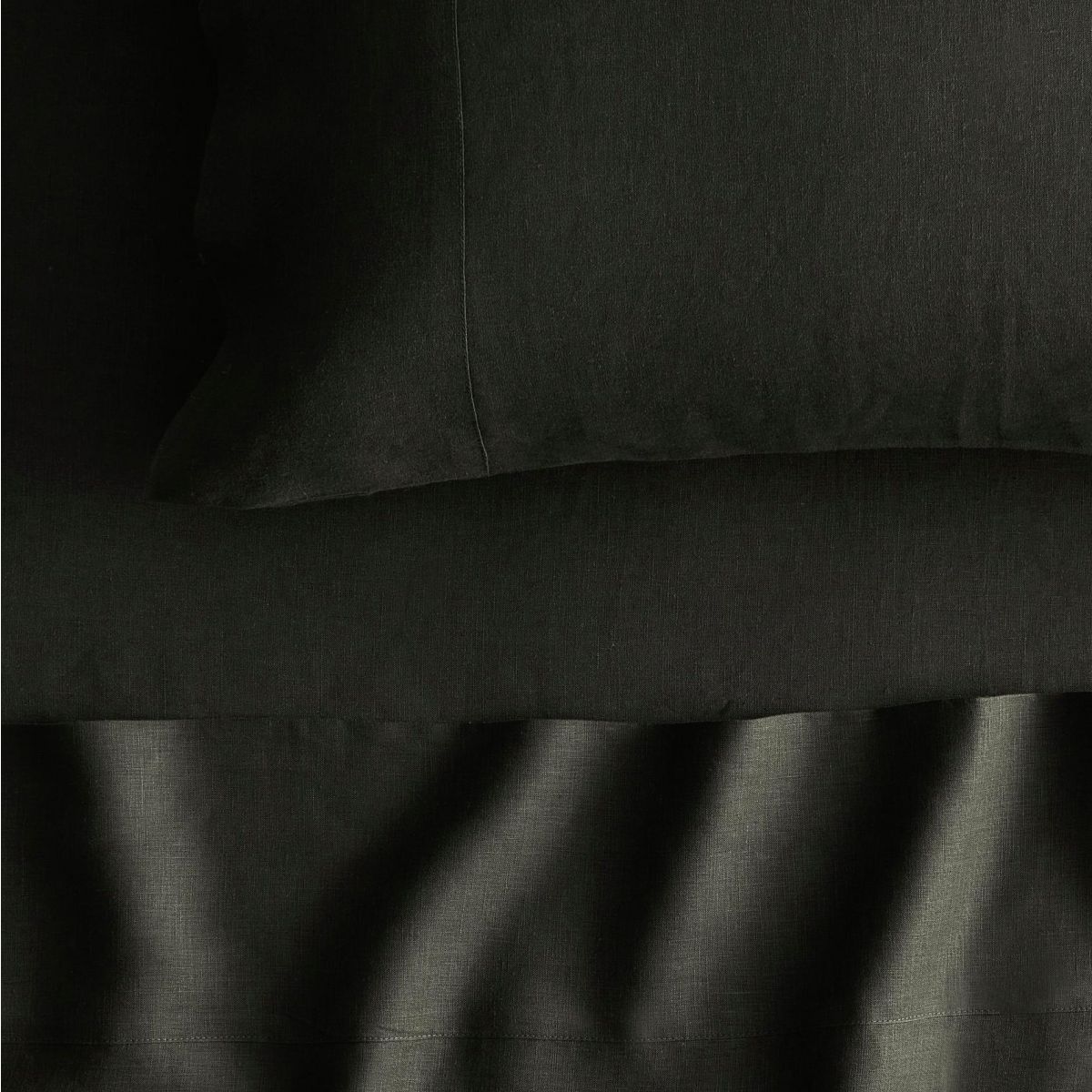 Sheridan Abbotson 100% Linen Flat Sheet - Olive Green | Breathable & Soft Bedding for All Seasons | Perfect for Master Bedroom, Guest Room & Vacation Homes