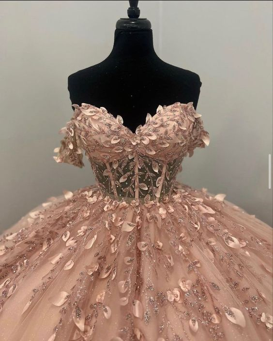 Elegant Light Pink Applique Ball Gown Prom Dress for Evening Formal Events - Perfect for Homecoming, Quinceañera & Wedding Parties (Style J4487)