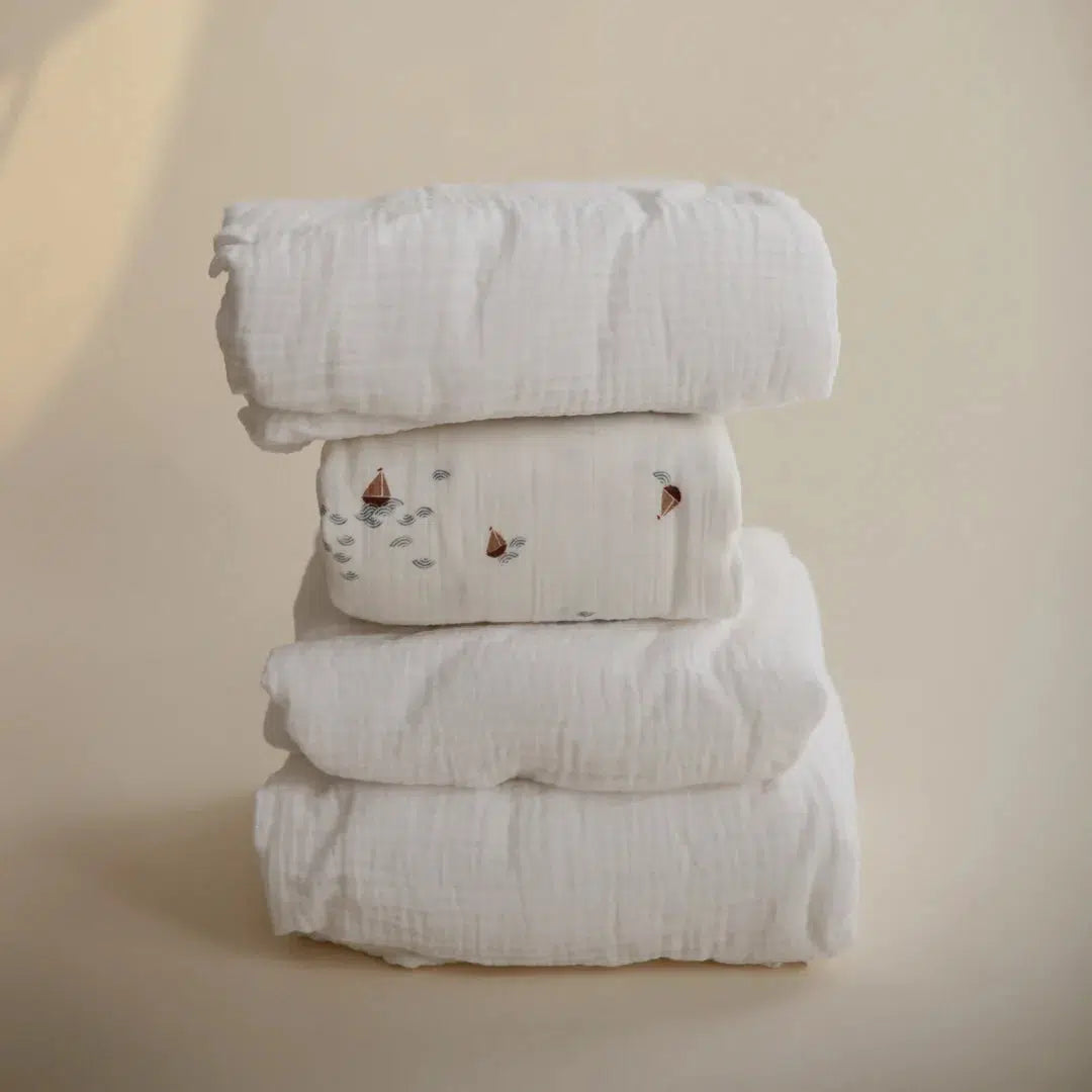 Mushie Extra Soft Muslin Crib Sheet - Breathable White Baby Crib Fitted Sheet for Nursery, Toddler & Infant Bed - Perfect for Daycare, Travel & Home Use
