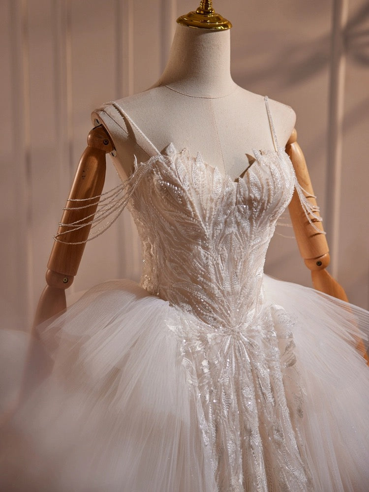 Elegant A-Line Sweetheart Neck Tulle Lace Light Champagne Long Wedding Dress with Beaded Details - Perfect for Bridal Ceremonies, Formal Events & Romantic Photos