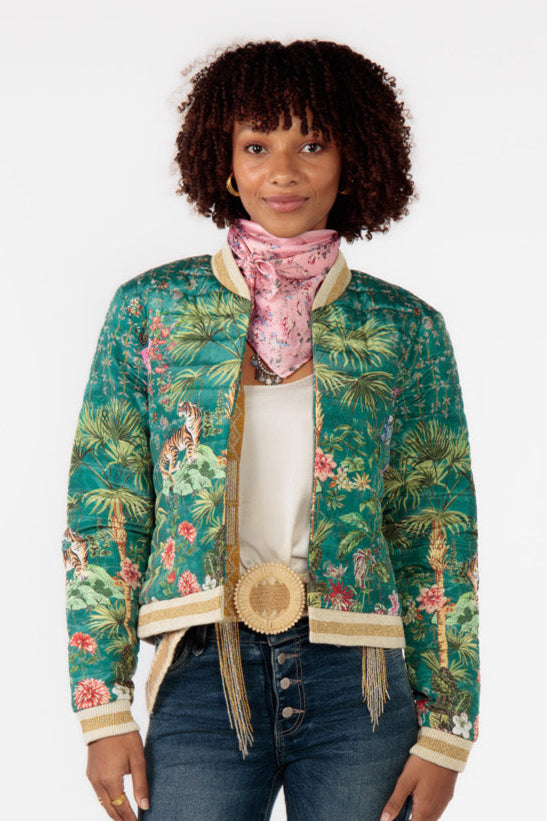 Stylish Nouveau Quilted Jacket in Emerald Green - Perfect for Fall Fashion & Outdoor Adventures