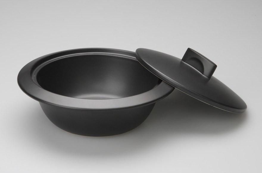 Premium Kogiku Induction Donabe Earthenware Casserole Pot - Japanese Clay Cooking Pot for Stovetop & Oven Use - Perfect for Hot Pot, Stews & Traditional Japanese Dishes