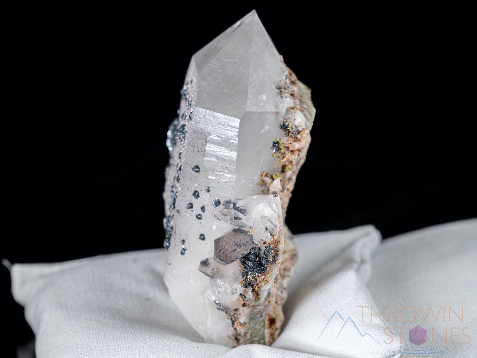 Natural QUARTZ Raw Crystal Cluster with Specular HEMATITE - Healing Stones for Home Decor, Housewarming Gift, Meditation & Spiritual Healing (40098) - Perfect for Office Desk, Yoga Space & Feng Shui Arrangement