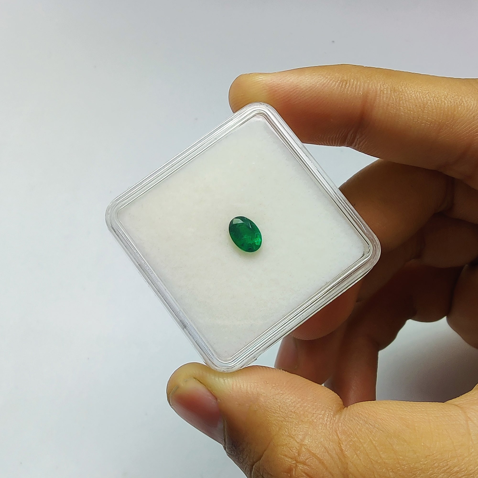 0.75ct Natural Untreated Green Emerald Gemstone - Oval Cut 7x5mm | Emerald Jewelry for Engagement Rings, Necklaces & Earrings | Birthstone Gift for May