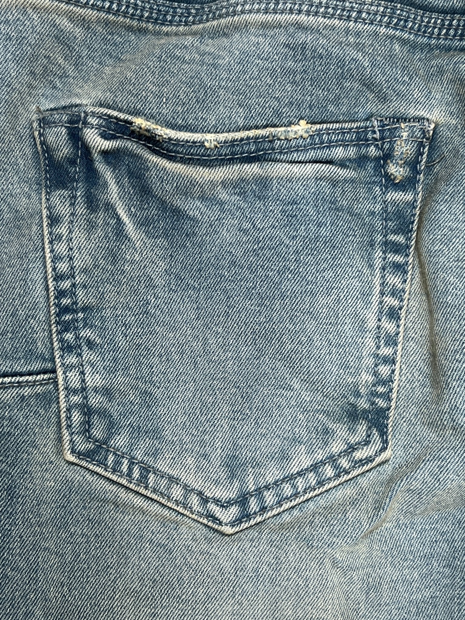 Purple Brand P004 CTLN225 Calcite Flare Light Indigo Jeans - Stylish Slim Fit Denim for Men, Perfect for Casual Wear & Night Out