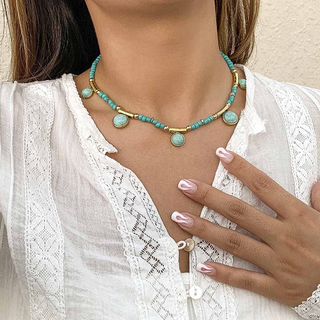 Boho Layered Necklace - Gold Adjustable Beach Necklace with Green Beads & Heart Pendant - Retro Jewelry for Women & Girls - Perfect for Summer Outfits, Vacations & Boho Fashion