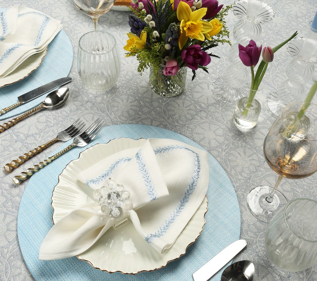 Portofino Waterproof Placemats Set of 4 - Elegant Round Table Mats for Dining, Kitchen, and Outdoor Use - Stain-Resistant & Easy to Clean