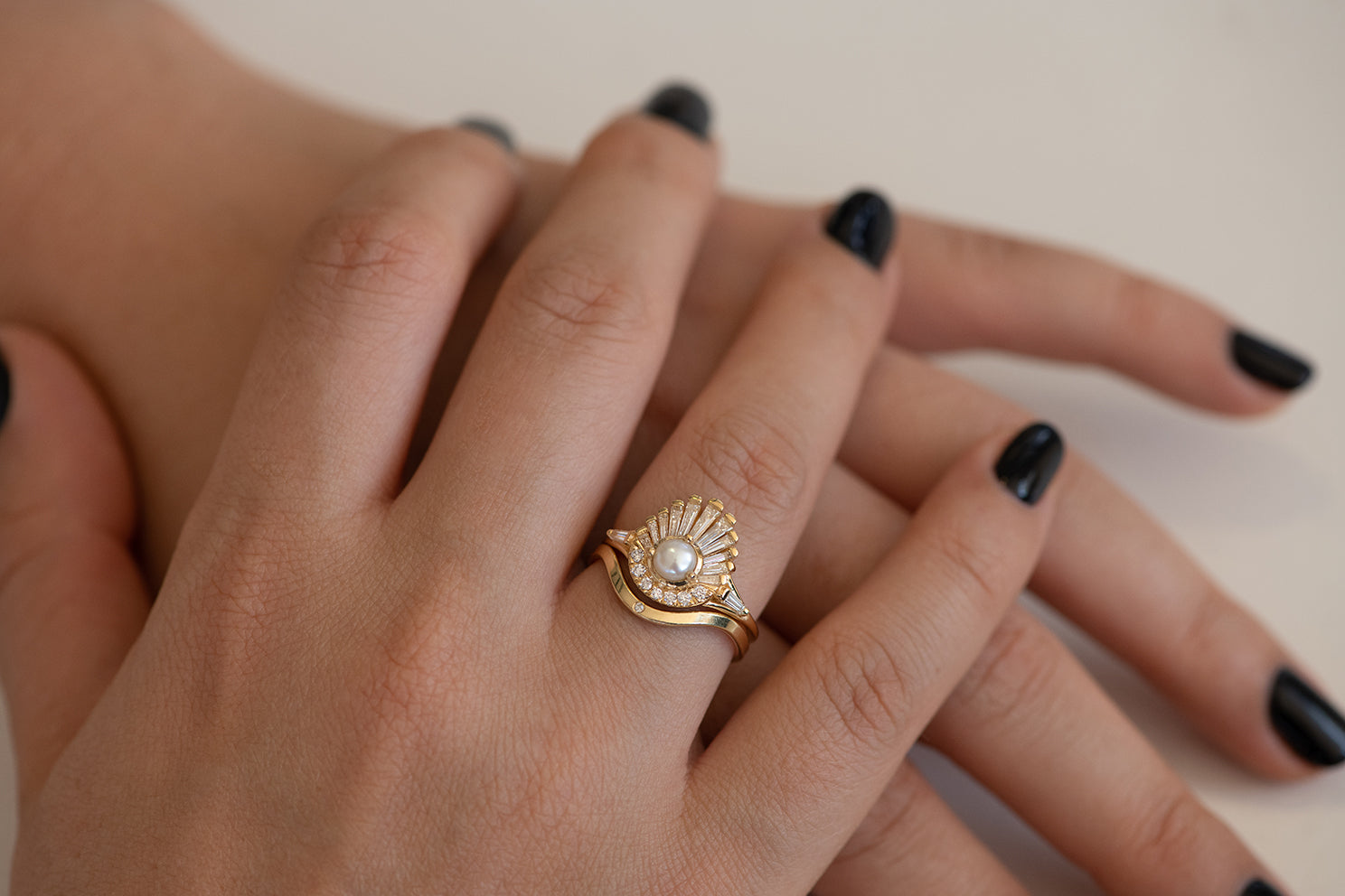 Exquisite Diamond and Pearl Engagement Ring | Elegant Baguette Diamond Shell Ring for Women | Perfect for Proposals, Anniversaries, and Special Occasions