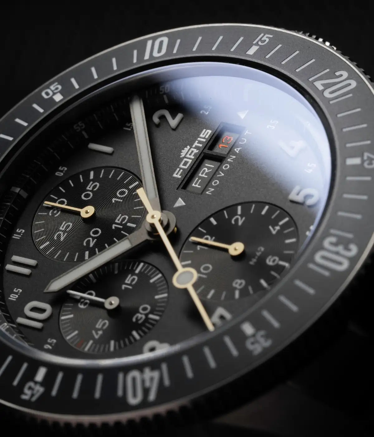 Fortis Novonaut N 42 Titanium Legacy Watch - Swiss Made Automatic Diver's Watch with Sapphire Crystal - Perfect for Scuba Diving, Water Sports & Luxury Everyday Wear