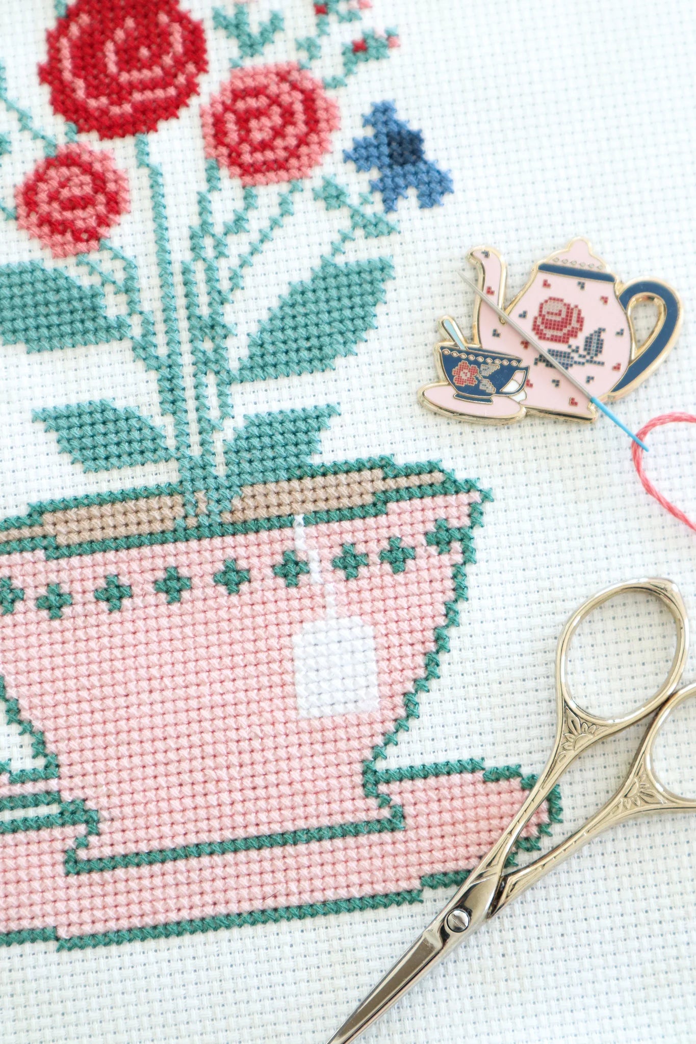 Flamingo Toes Rose Tea Set Needle Minder - Magnetic Pin Holder for Sewing, Quilting & Embroidery - Perfect for Crafters and DIY Enthusiasts