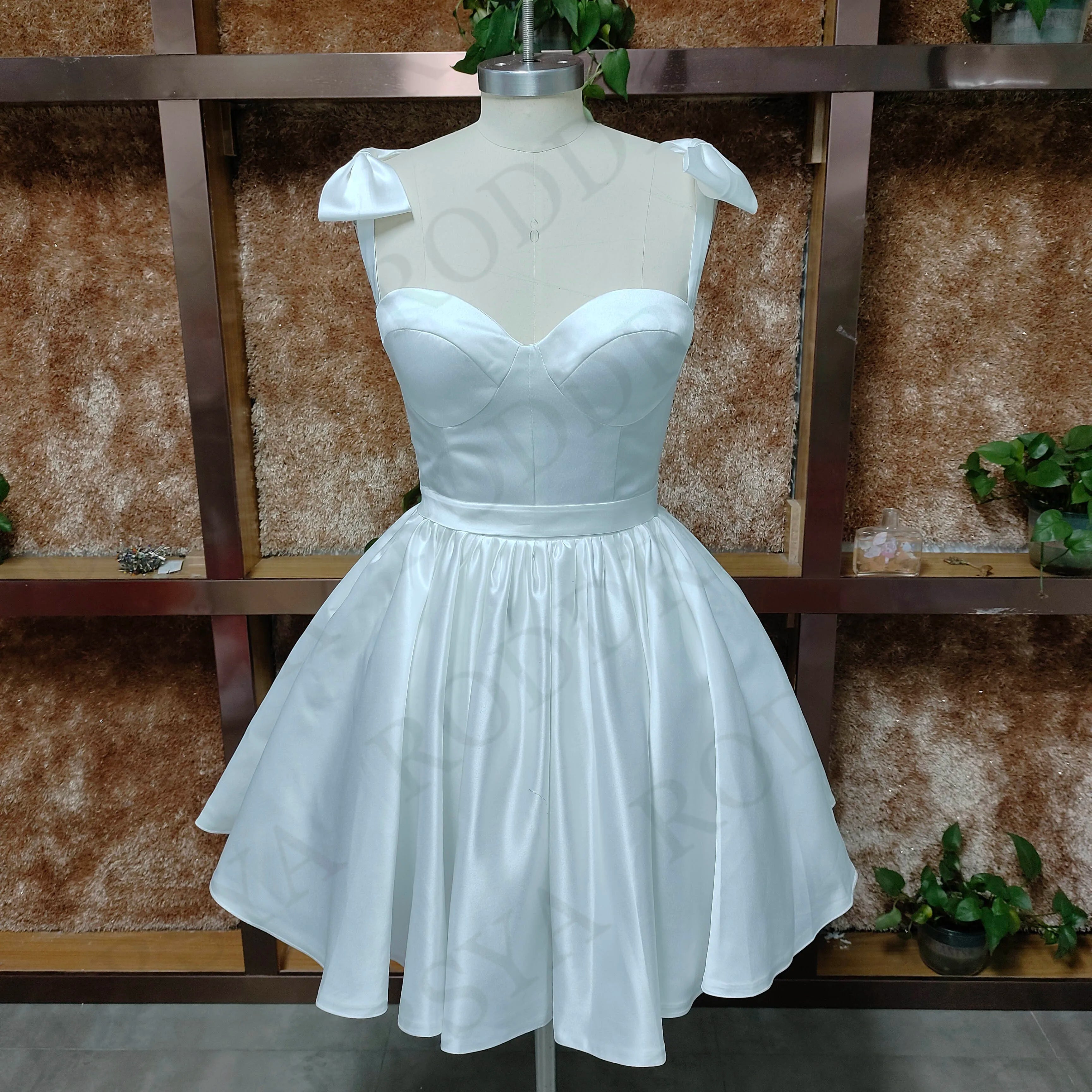Sweetheart Mini Wedding Dress - Romantic Spaghetti Straps A-Line Bridal Gown with Sexy Backless Design for Bridal Party, Bachelorette & Beach Weddings