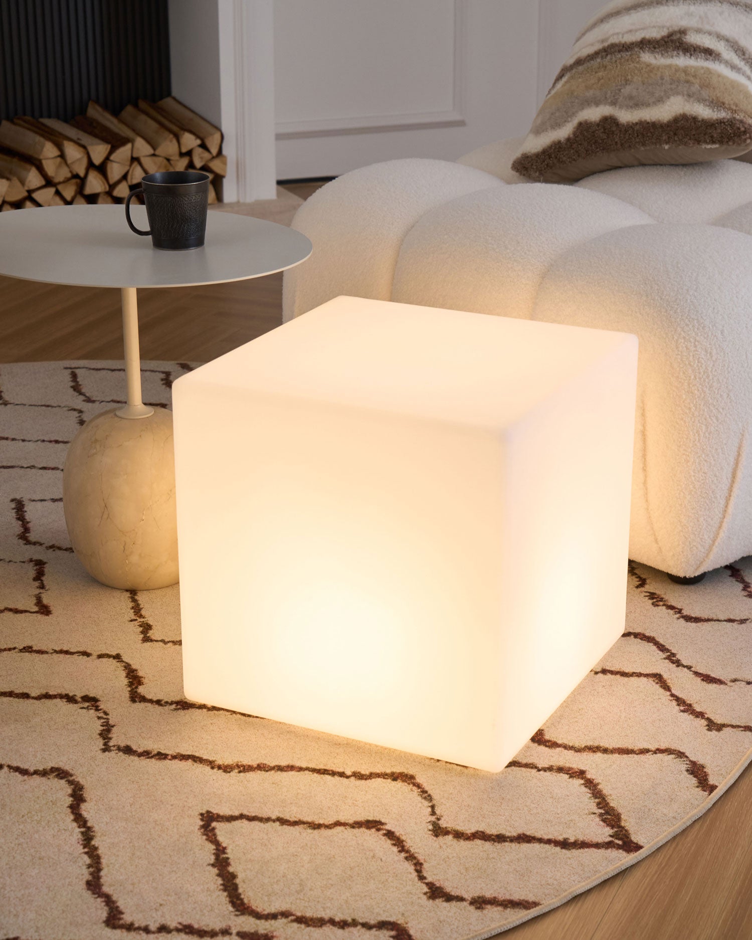 Creative LED Cube Lamp - Modern 3D Night Light for Bedroom, Desk & Home Decor - Perfect for Relaxation, Gifts & Ambient Lighting
