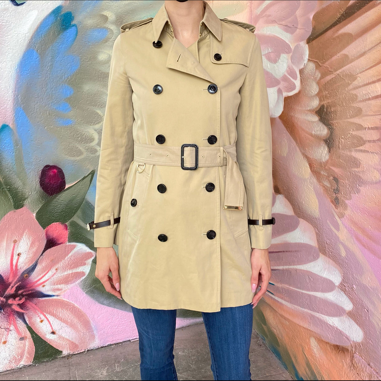 Burberry Short Trench Coat with Leather Cuff Details | Waterproof Outerwear for Women | Perfect for Business, Travel & City Styling in USA
