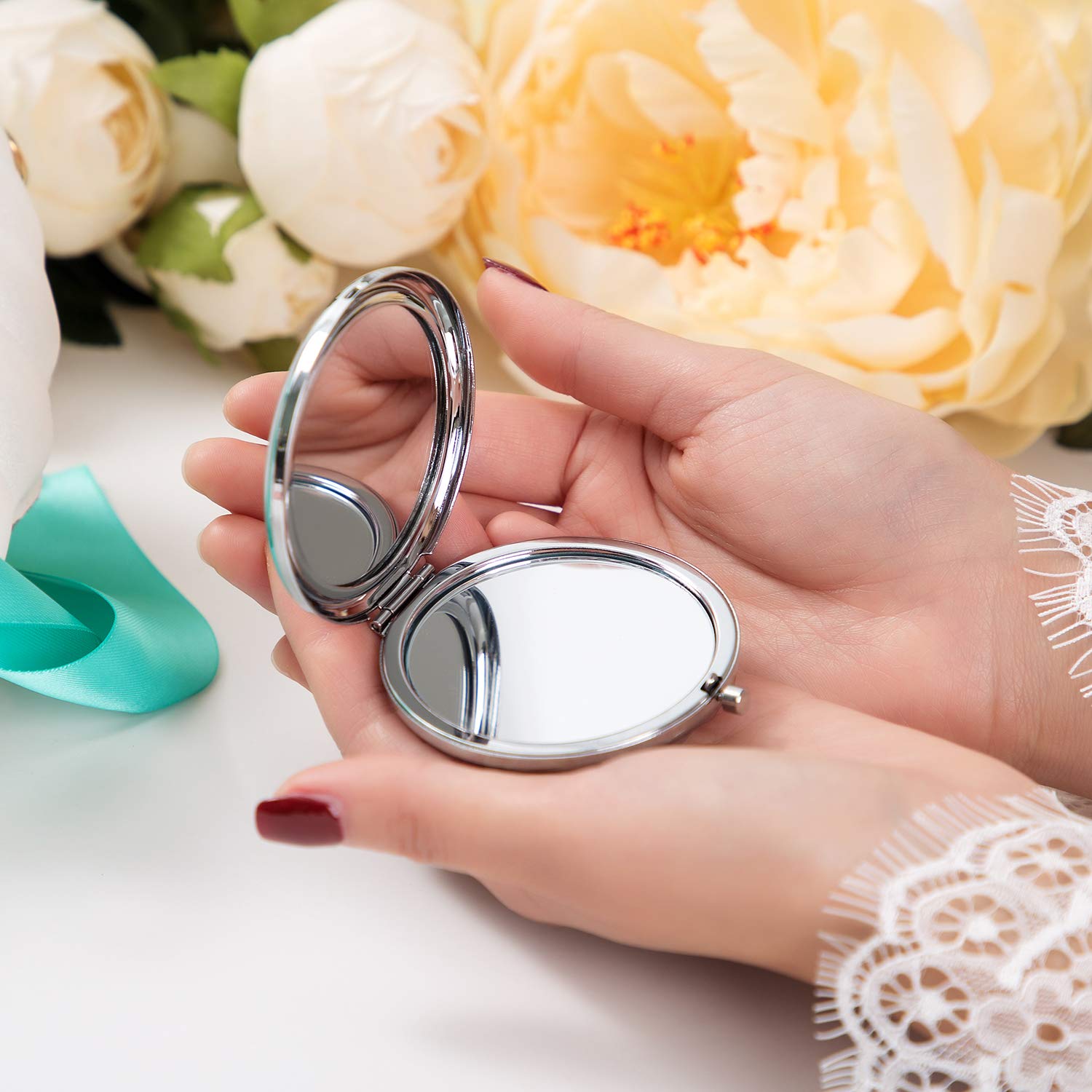 Personalized Engraved Compact Mirror for Daughter - Inspirational Quotes Gift from Mom, Ideal for Christmas, Birthday, Graduation, Daily Use & Special Occasions