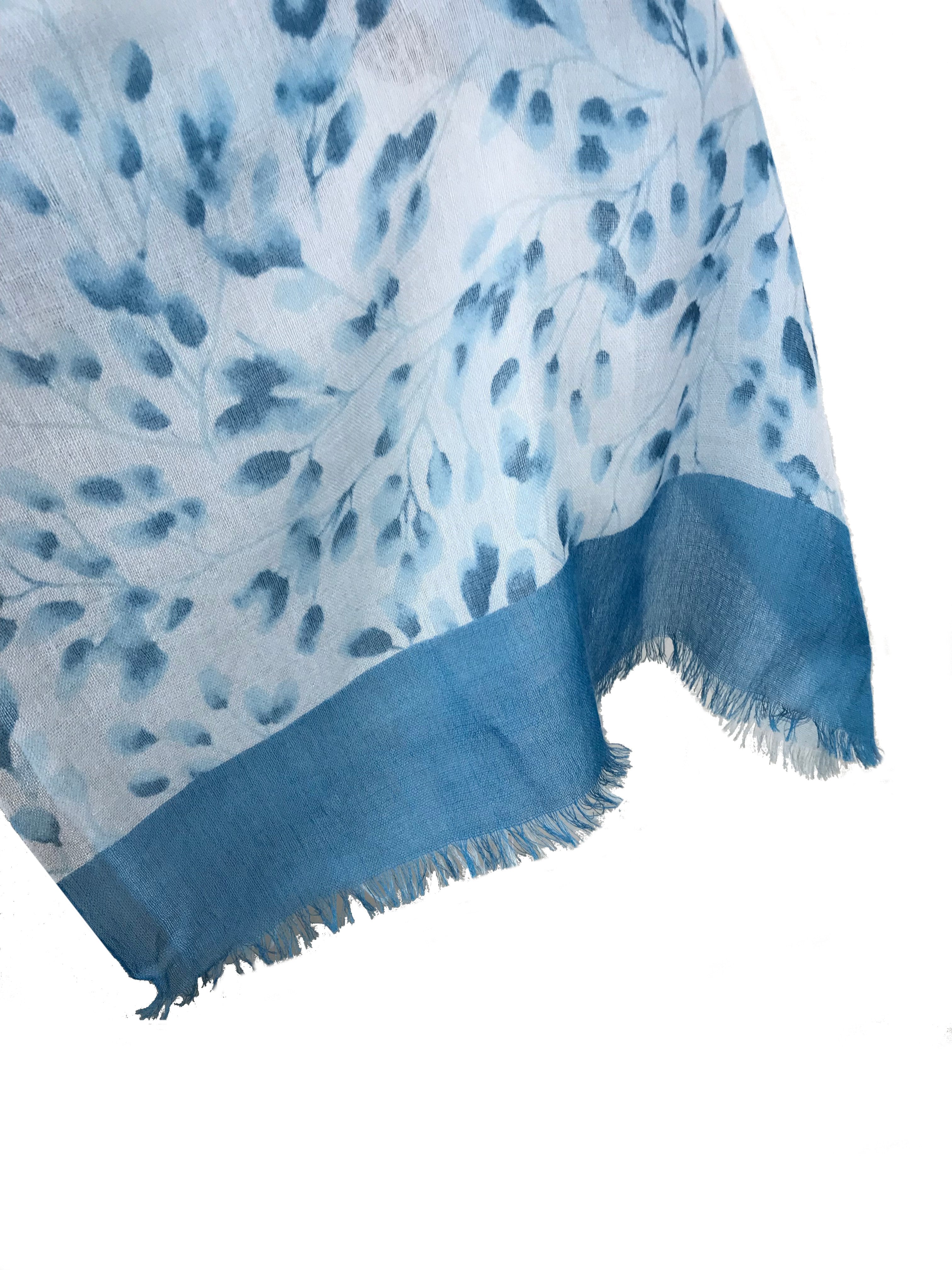 Loro Piana Opposite Boccioli Cashmere Silk Scarf Wrap - Luxury Women's Fashion Accessory for Winter & Evening Events
