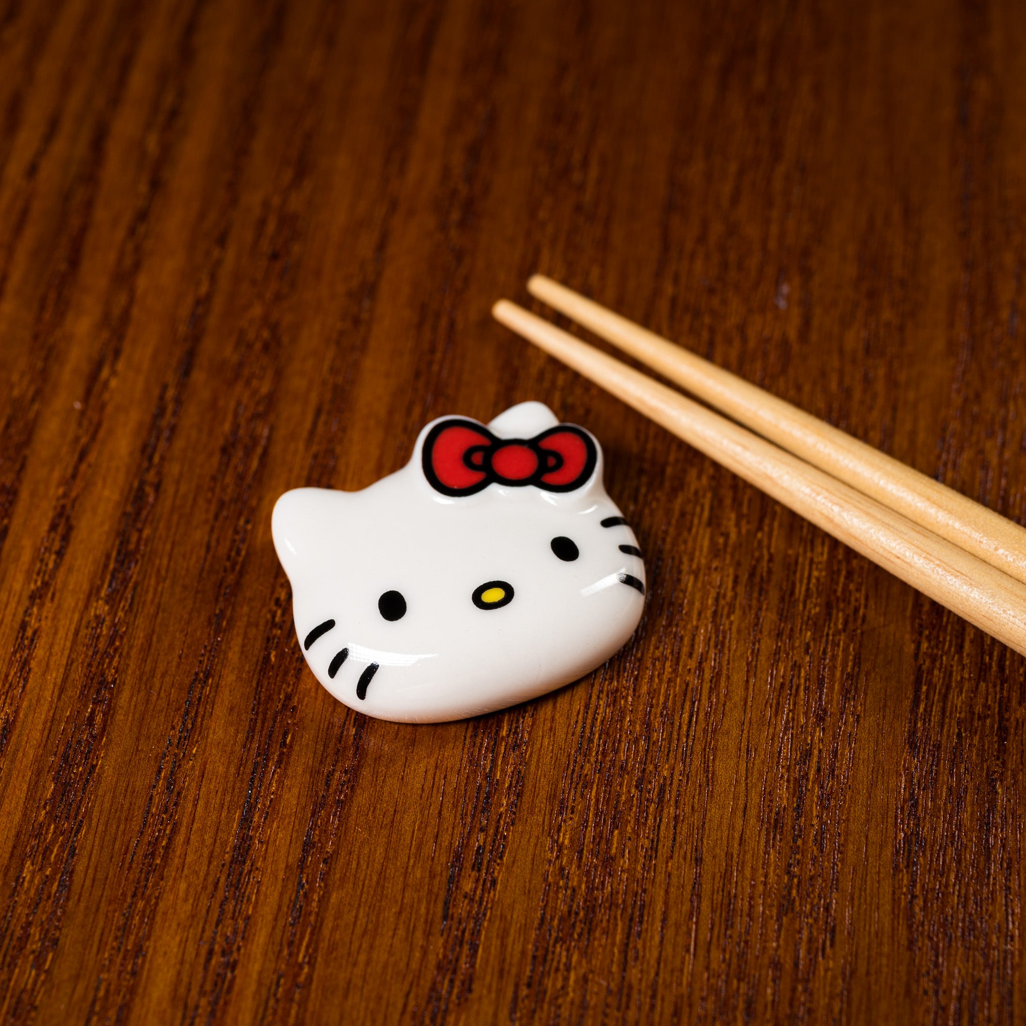 Japanese Style Single Chopstick Rest - Elegant Ceramic Chopstick Holder for Sushi, Asian Dining & Home Decor