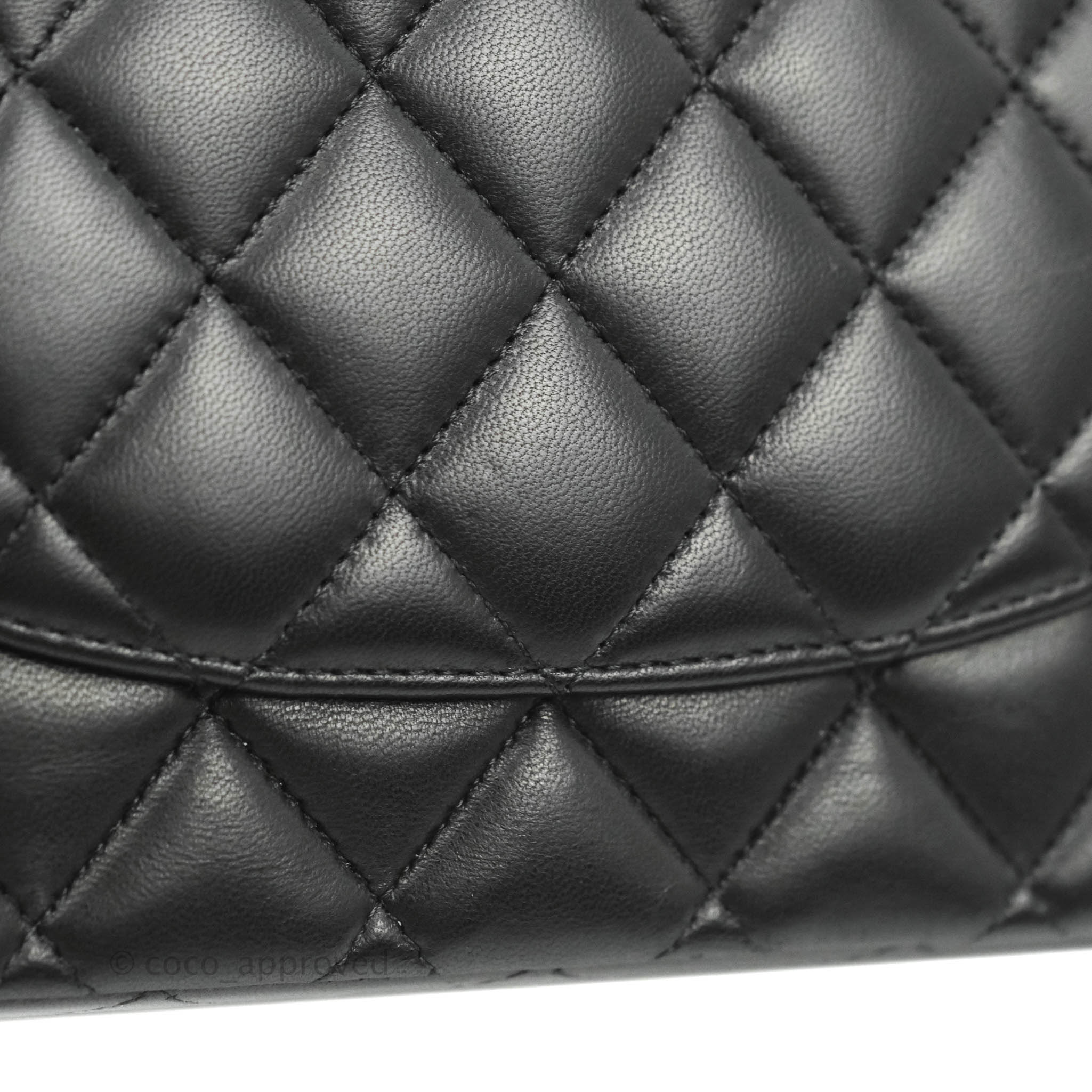 Chanel Classic Medium Double Flap Bag in Black Lambskin Leather with Gold Hardware - Luxury Handbag for Women, Perfect for Work, Evening Events & Special Occasions