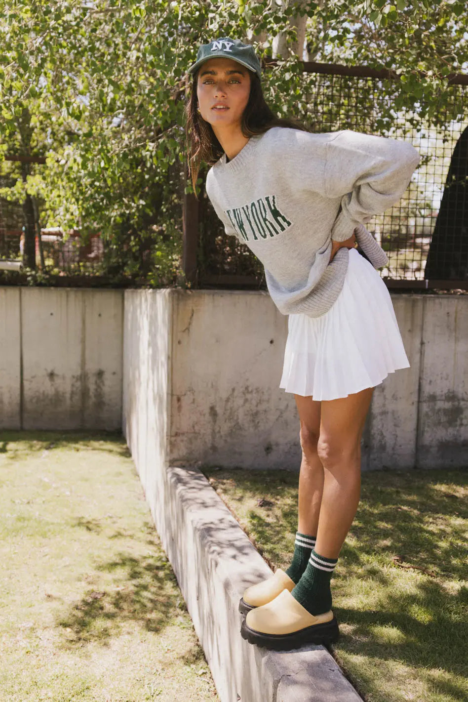 New York Crew Neck Sweater for Men & Women | Soft Grey Cotton Knit Pullover | Cozy Winter & Fall Fashion | Perfect for Casual Wear, Office & Outings
