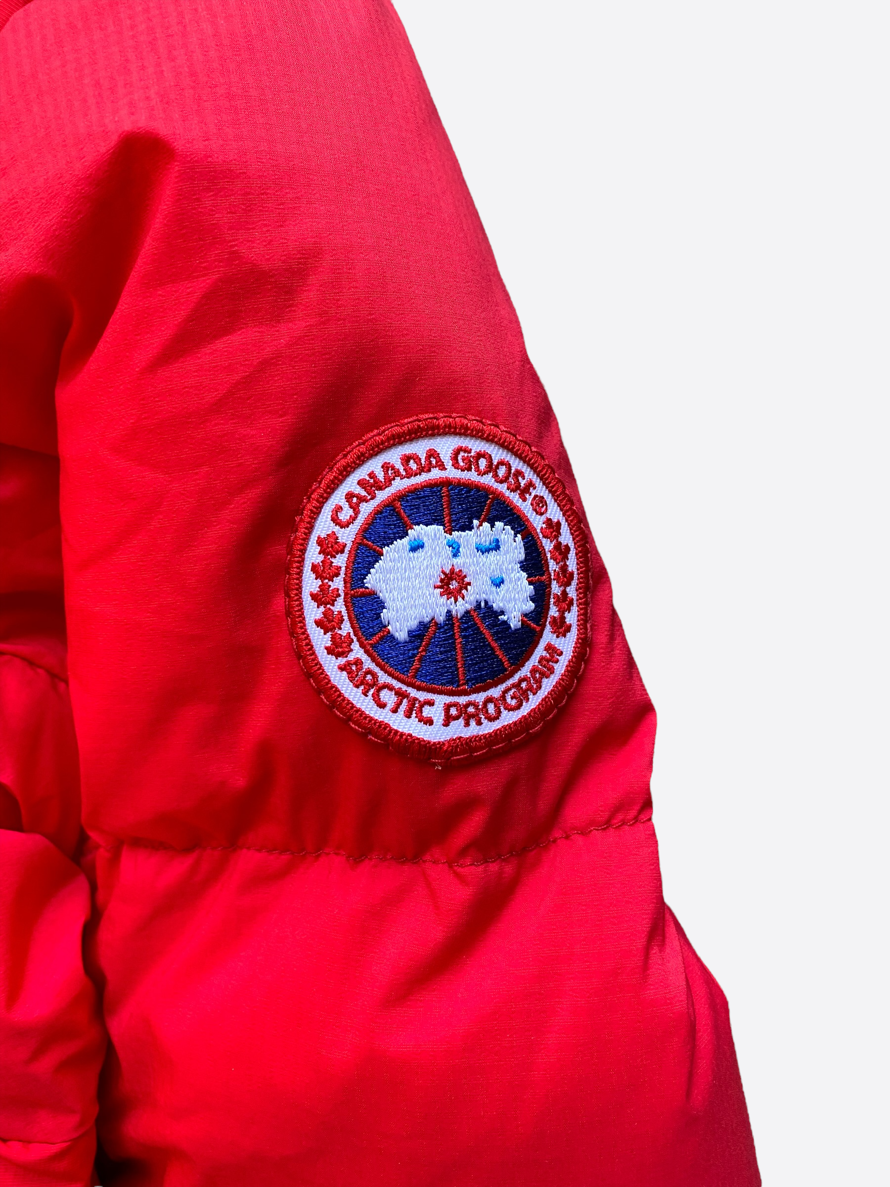 Canada Goose Red Armstrong Men's Winter Jacket - Waterproof Windproof Parka for Extreme Cold Weather - Perfect for Skiing, Hiking & Outdoor Adventures