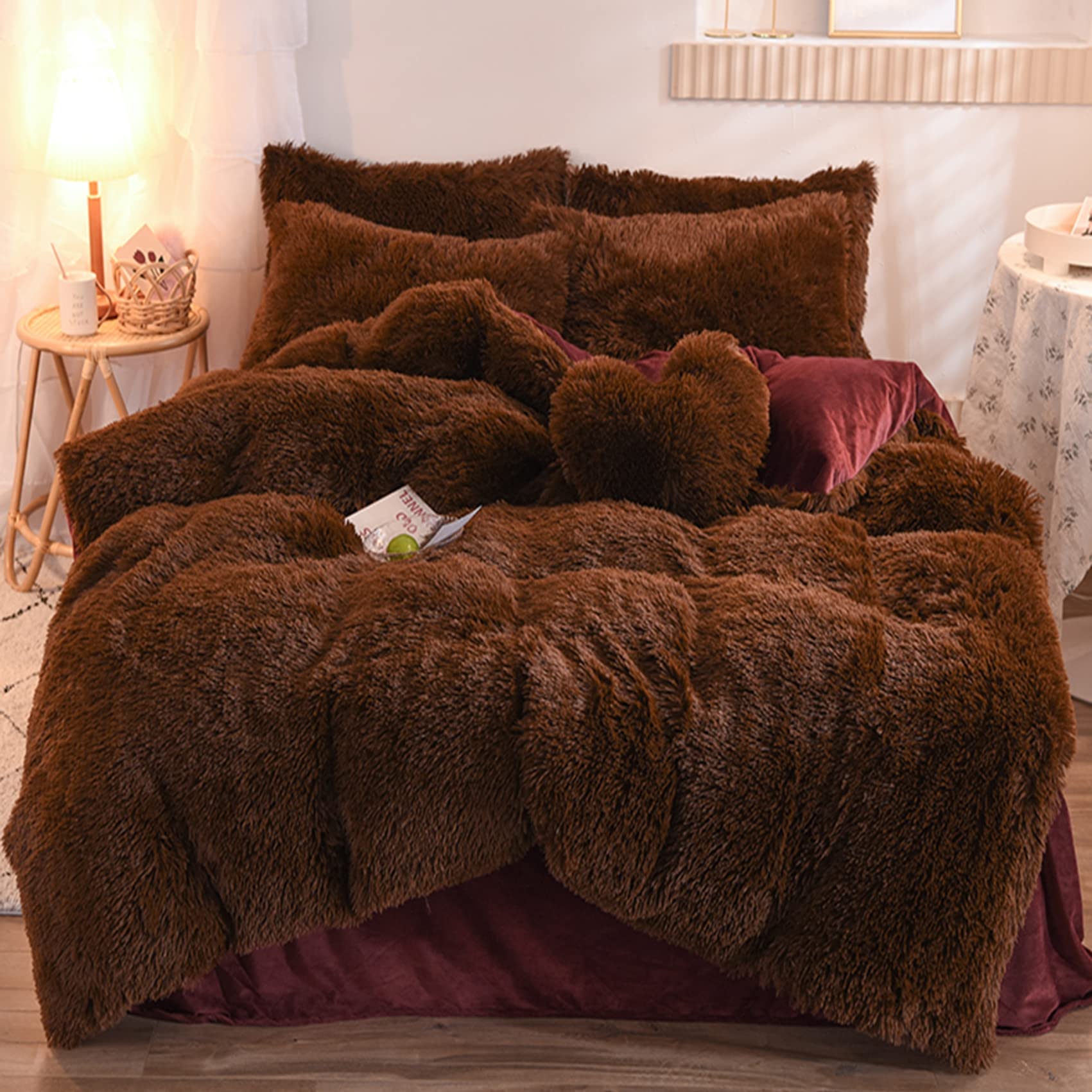 Luxury Shaggy Duvet Cover Set - Ultra Soft Faux Fur Fluffy Comforter Set with Zipper Closure, Fuzzy Bedding 4 Pieces (Brown, 1.8m) - Perfect for Cozy Winter Nights & Bedroom Decor Upgrade