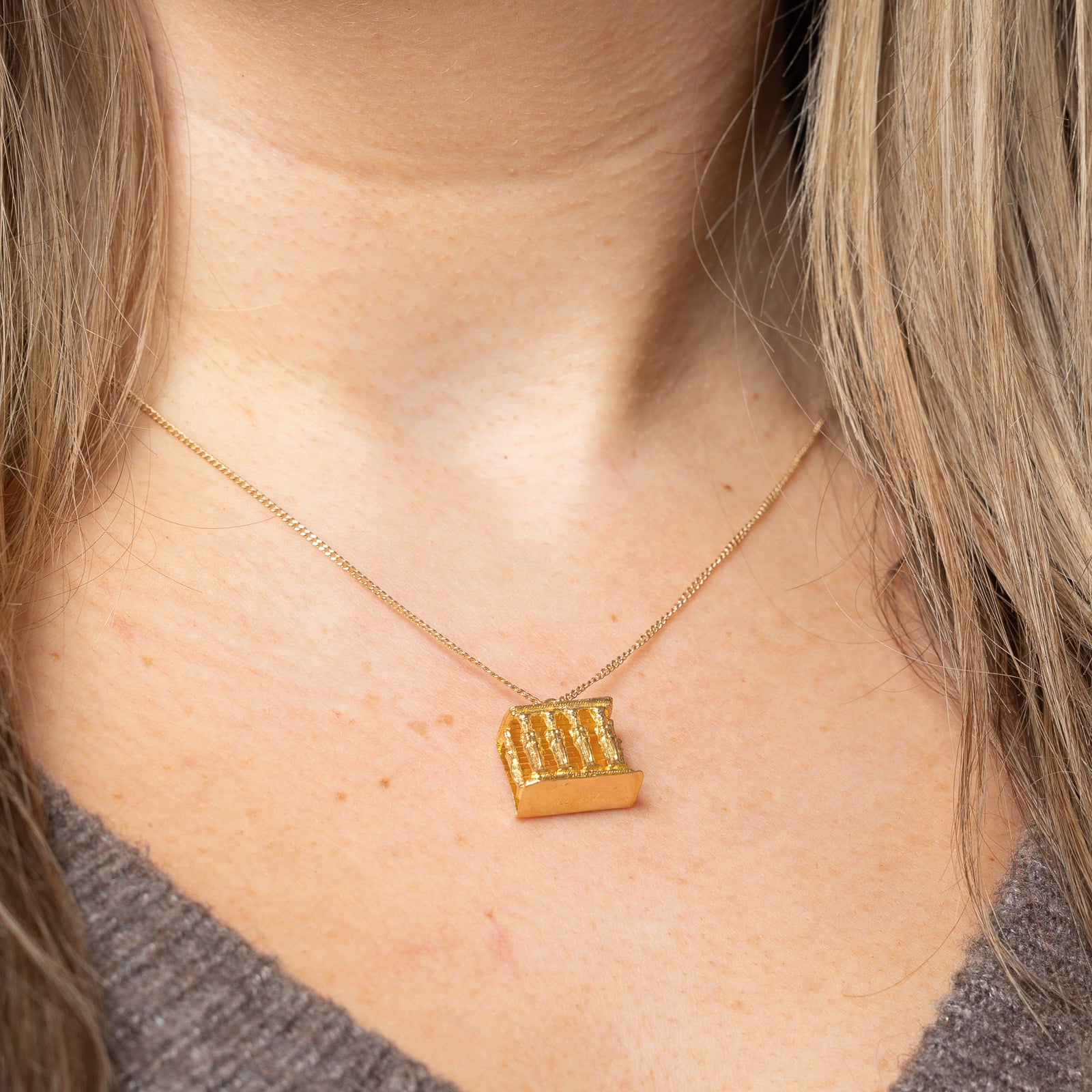 18K Yellow Gold Caryatids of Erechtheion Charm Pendant - Elegant Greek Mythology Jewelry for Women, Perfect for Gifts, Special Occasions & Everyday Wear