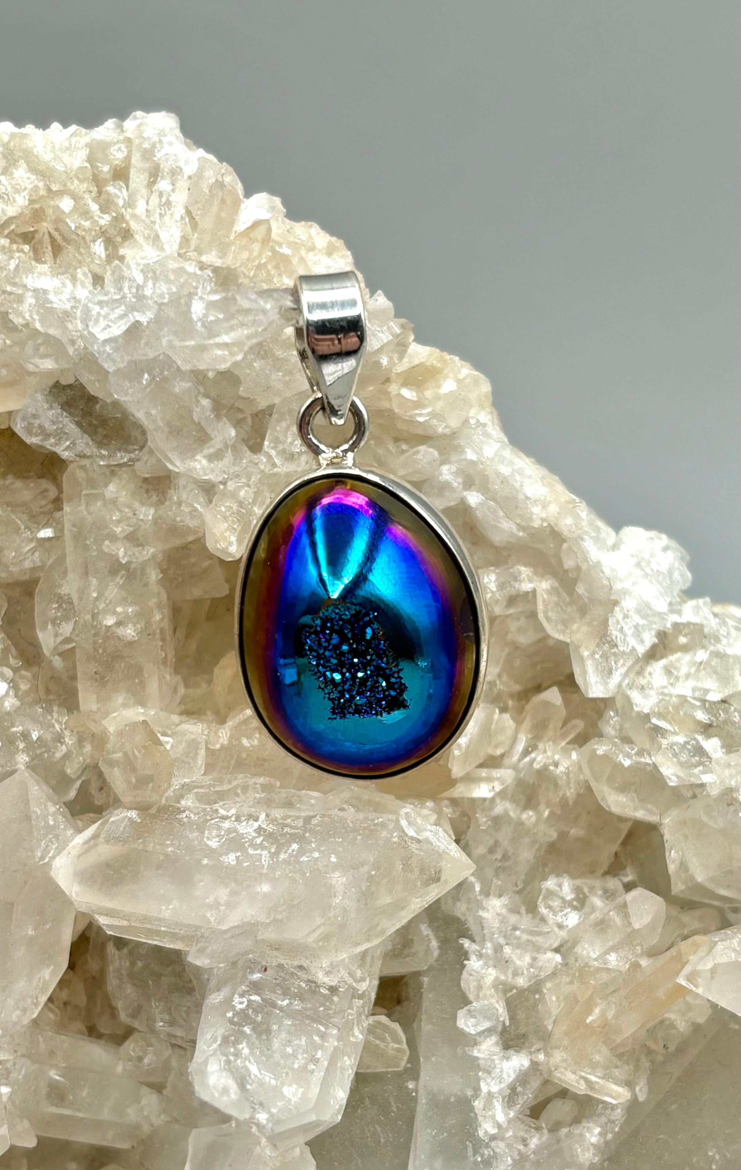 Aura Druzy Pendant Necklace - Natural Crystal Healing Jewelry for Women - Perfect for Meditation, Yoga & Spiritual Gifts