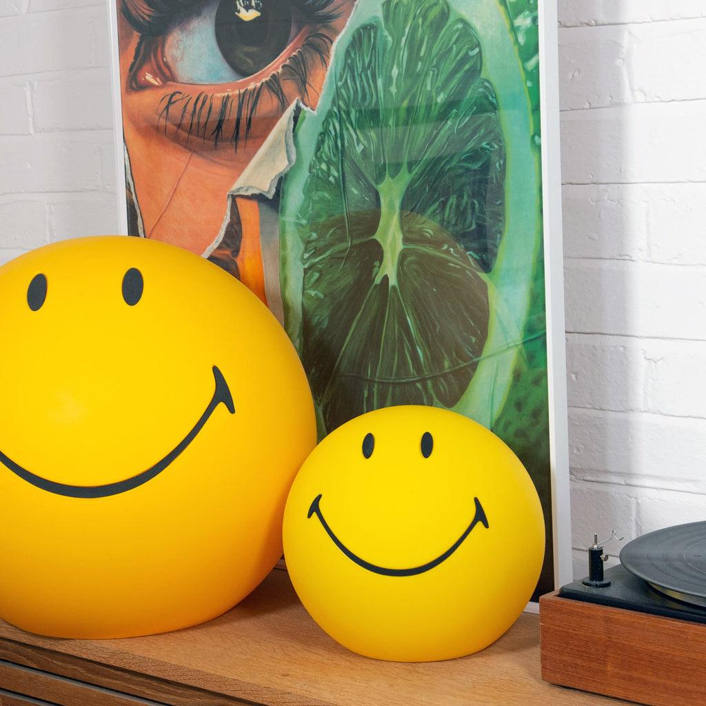 Smiling Table Lamp - Modern LED Night Light for Bedroom, Living Room, and Office - Perfect for Reading, Decor, and Relaxation